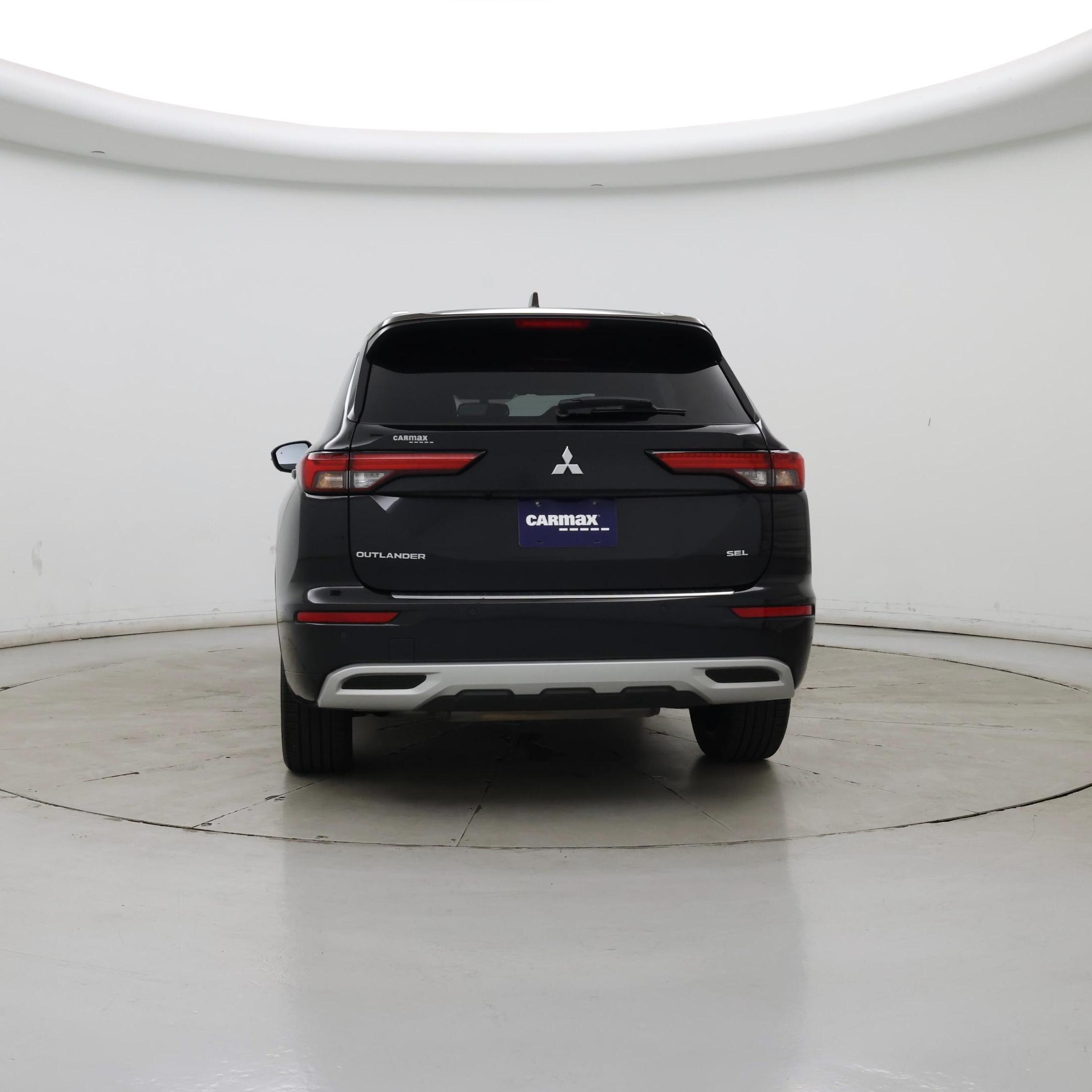 Thumbnail: 2023 Mitsubishi Outlander - 6