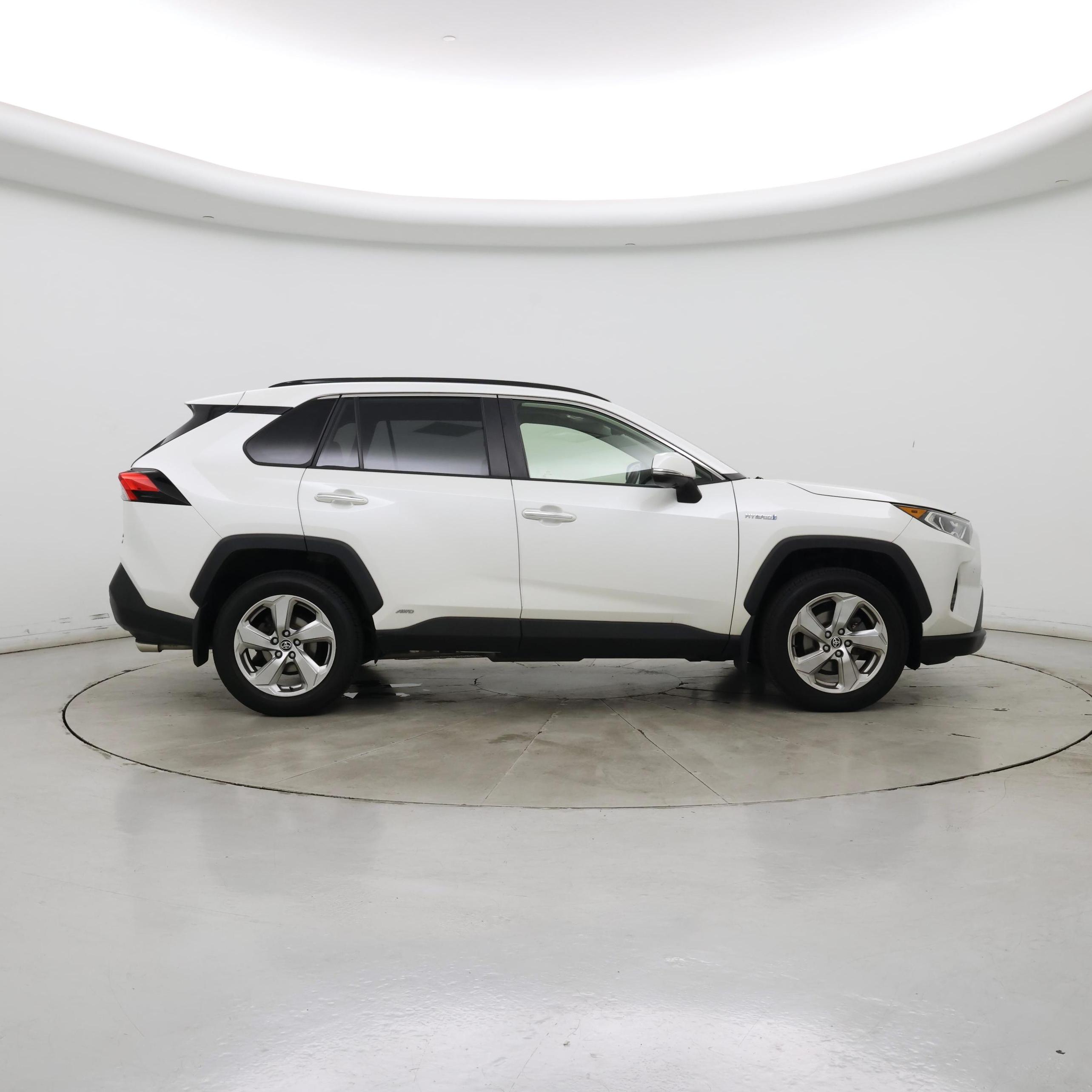 Thumbnail: 2020 Toyota RAV4 - 7
