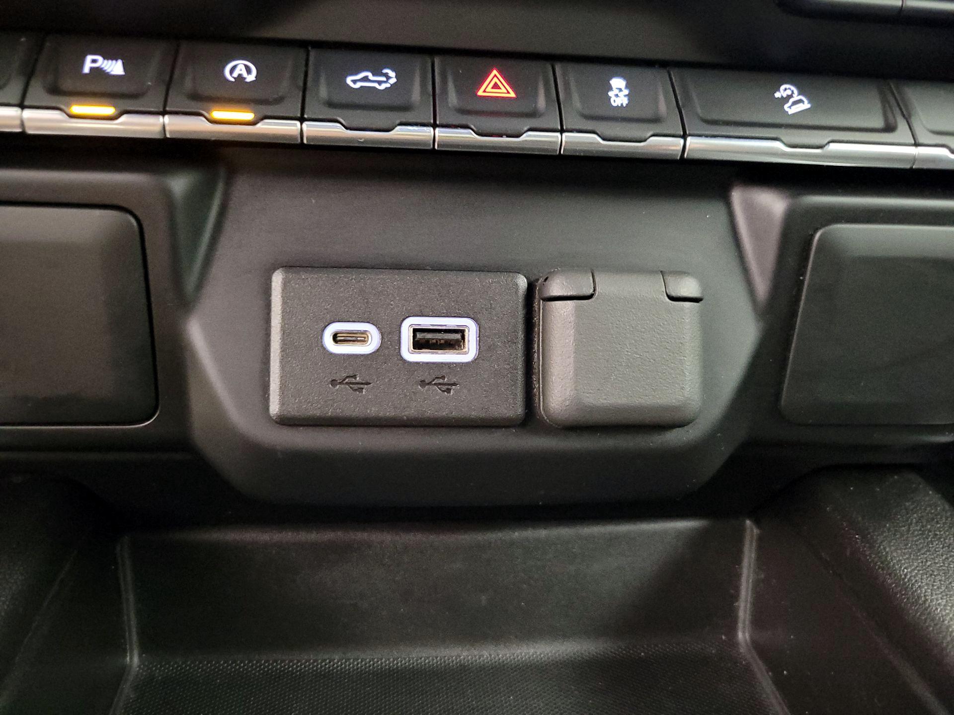 Thumbnail: 2022 Chevrolet Silverado 1500 - 18