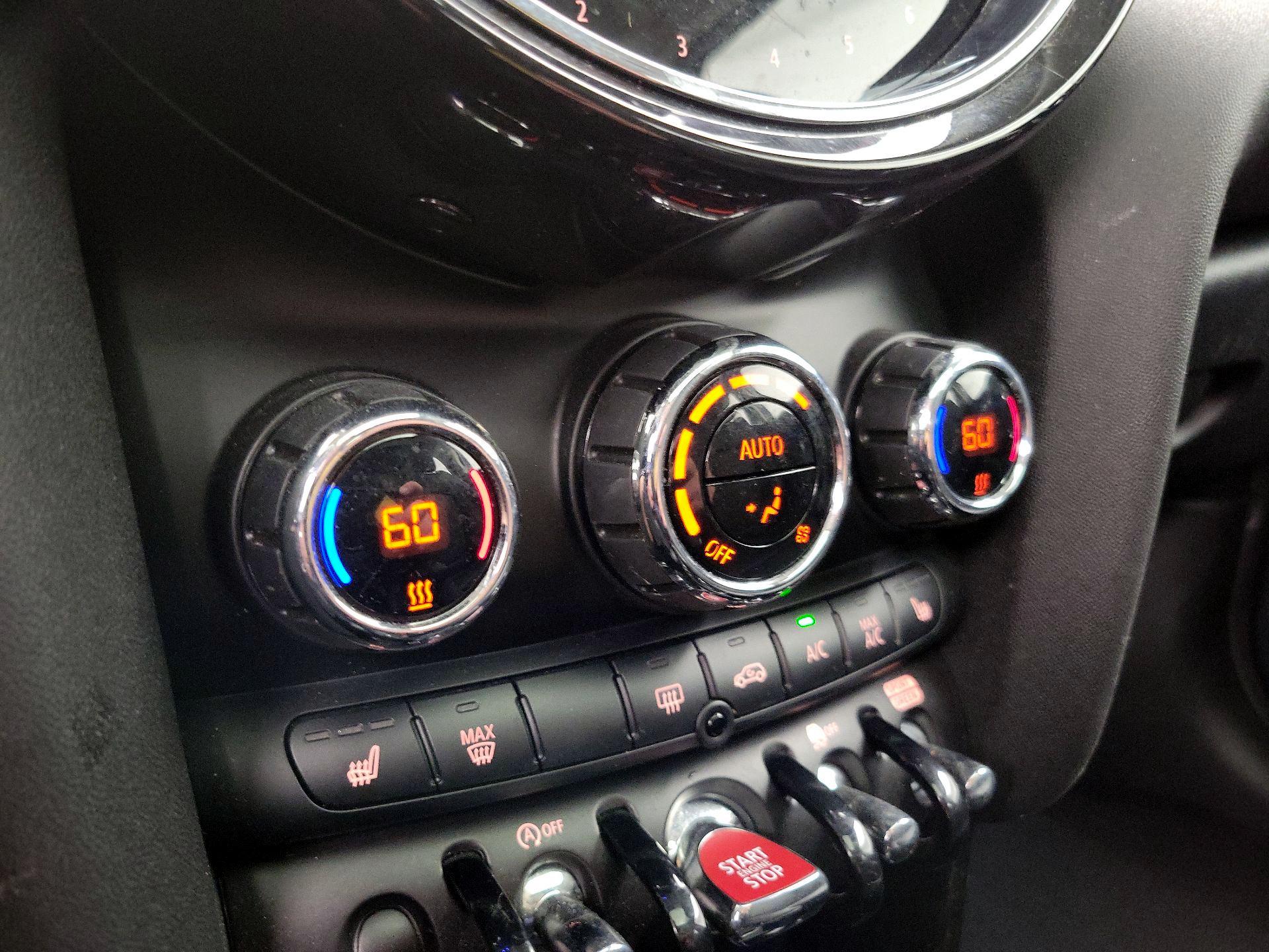 Thumbnail: 2022 MINI Cooper Hardtop - 17
