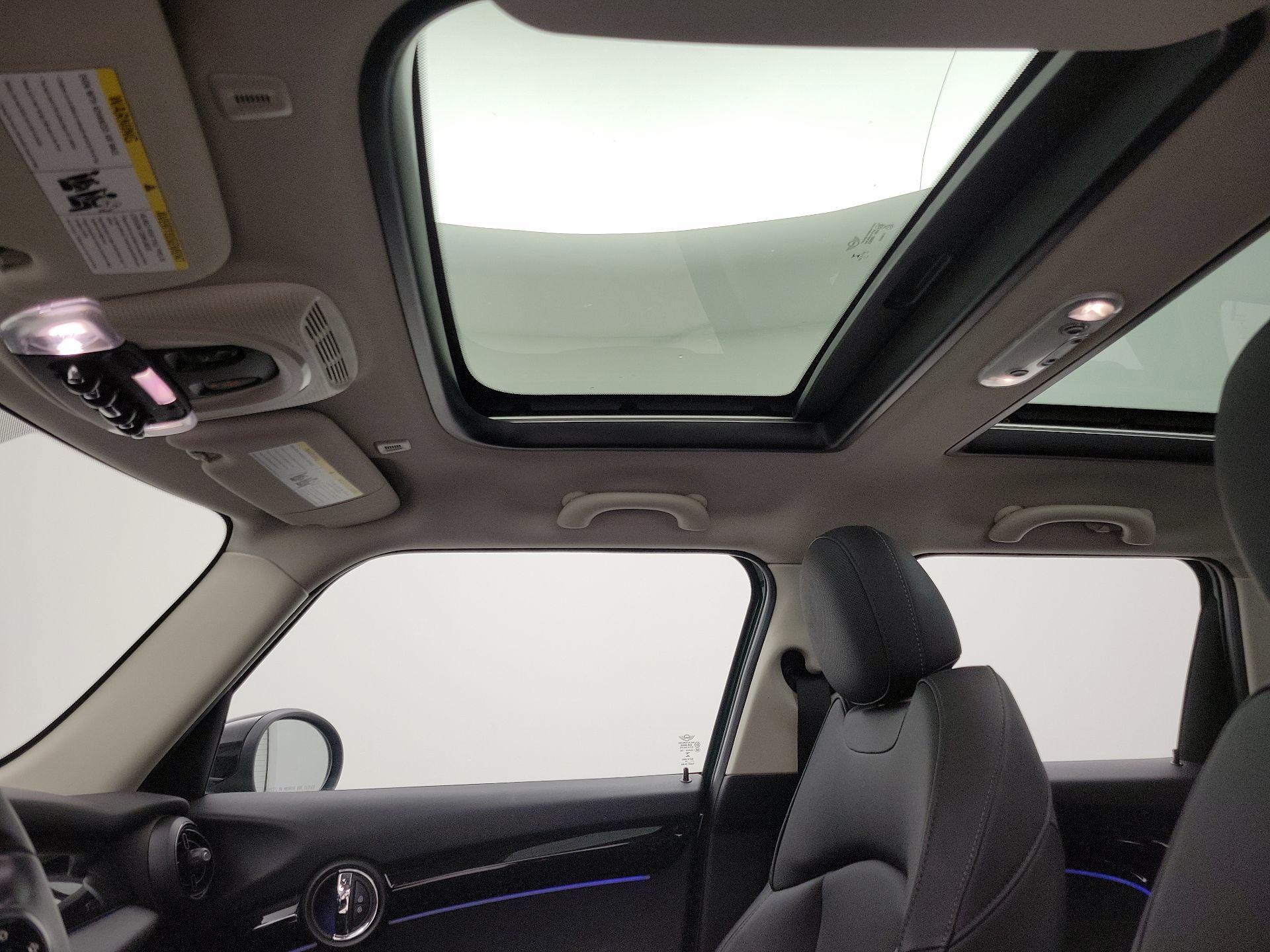 Thumbnail: 2022 MINI Cooper Hardtop - 20