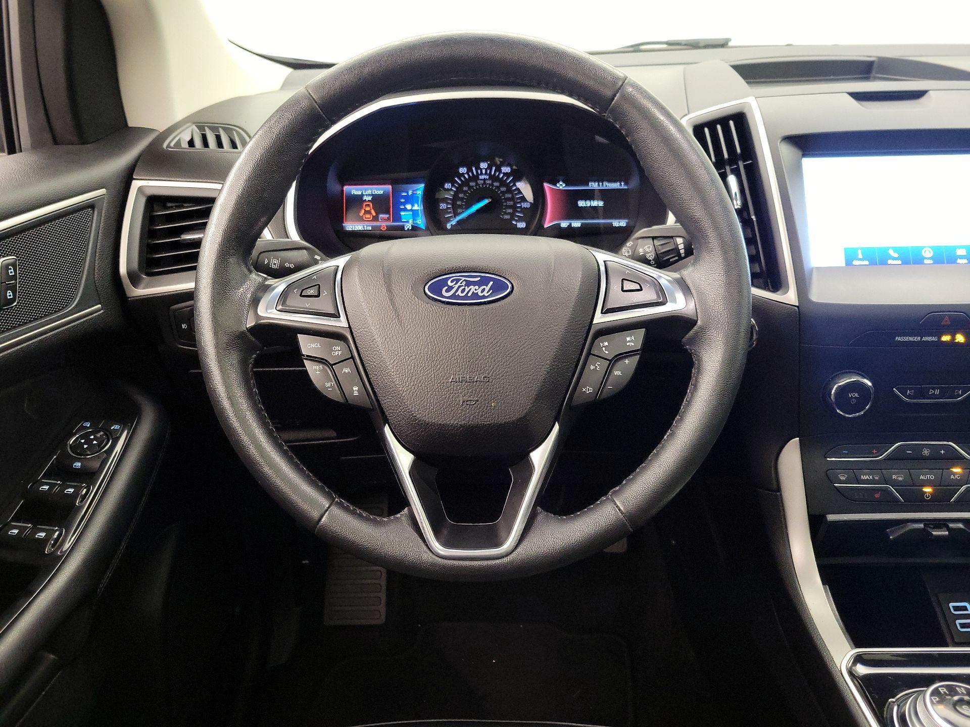 Thumbnail: 2020 Ford Edge - 10