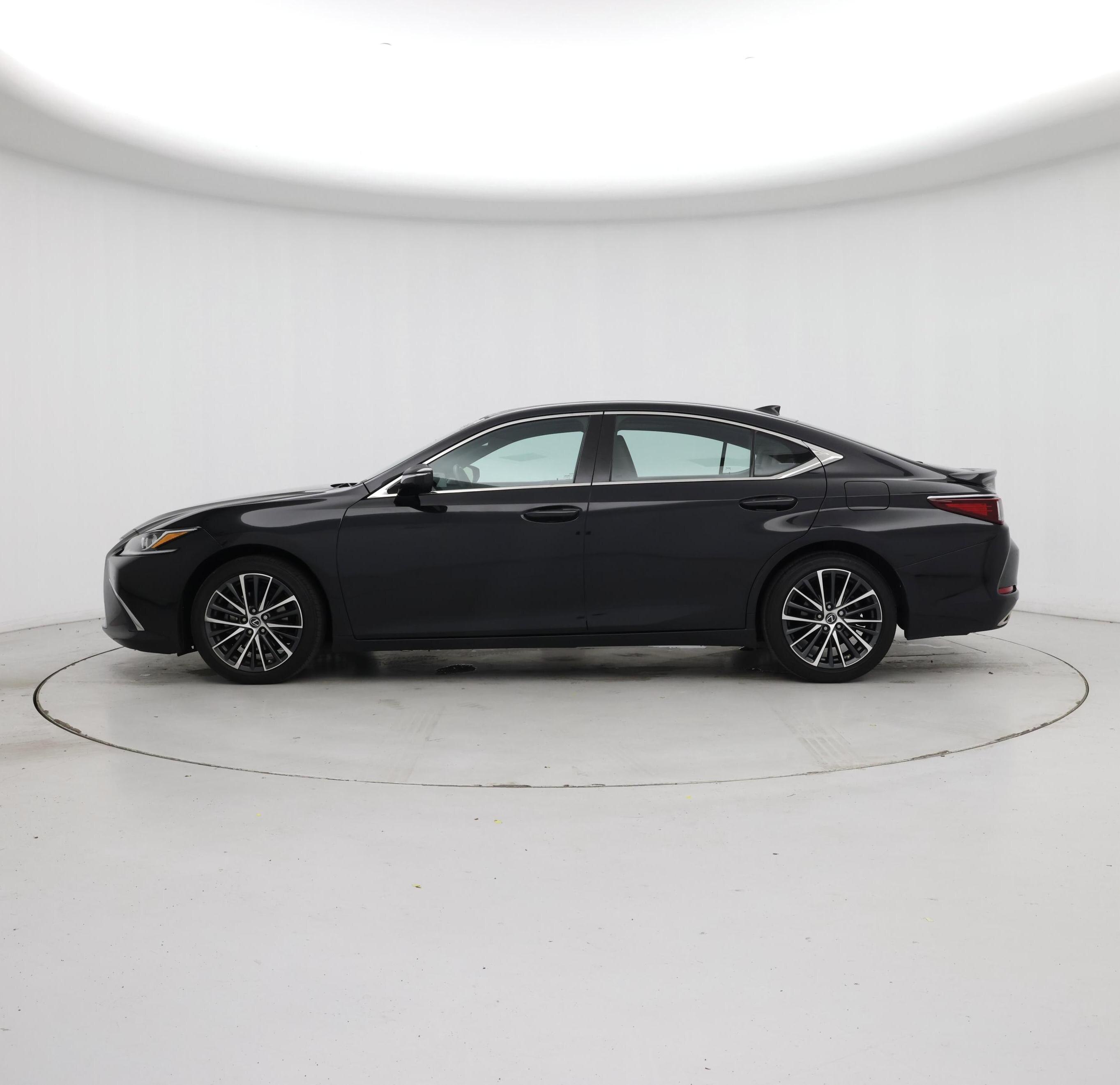 Thumbnail: 2022 Lexus ES - 3