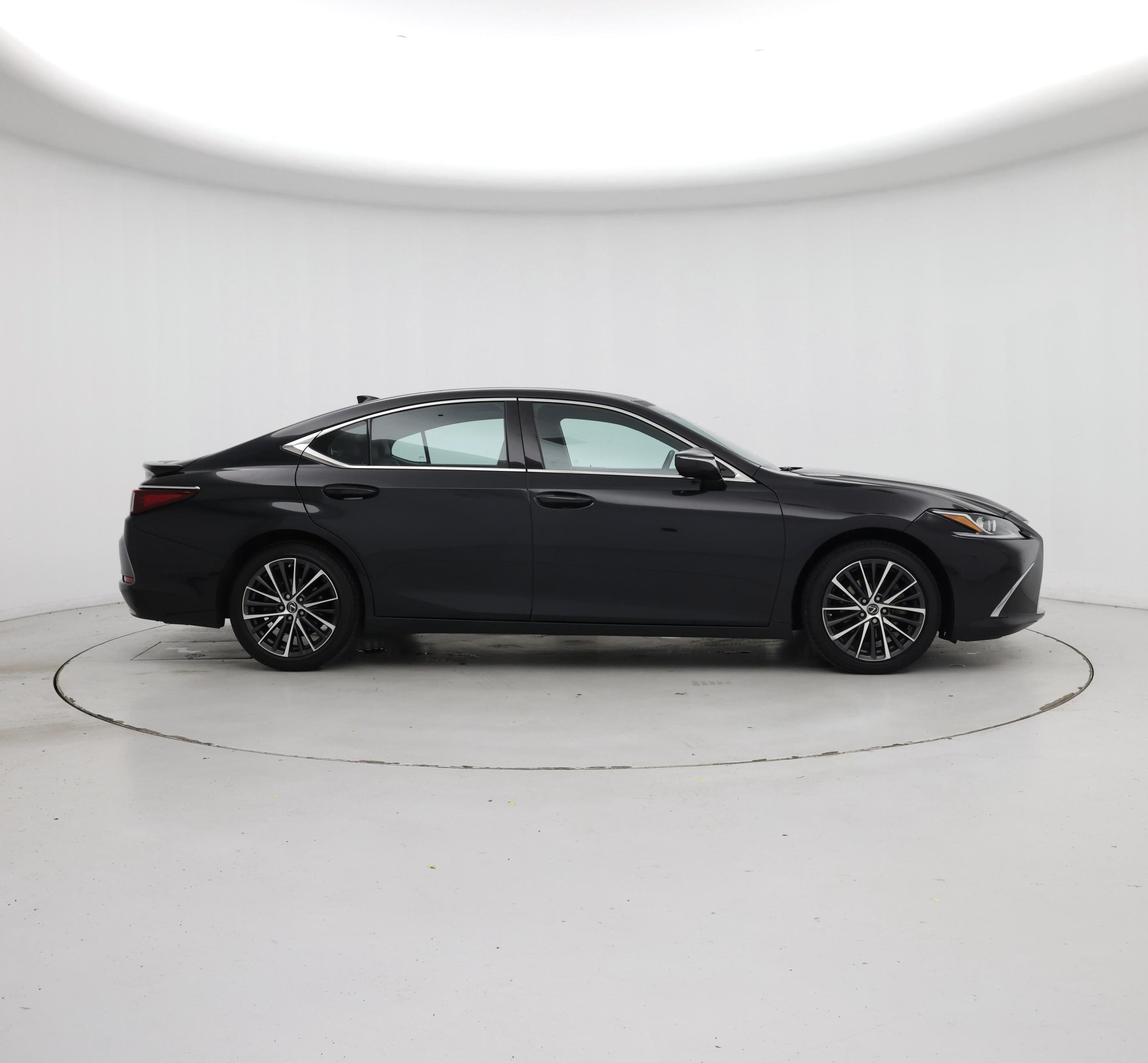 Thumbnail: 2022 Lexus ES - 7