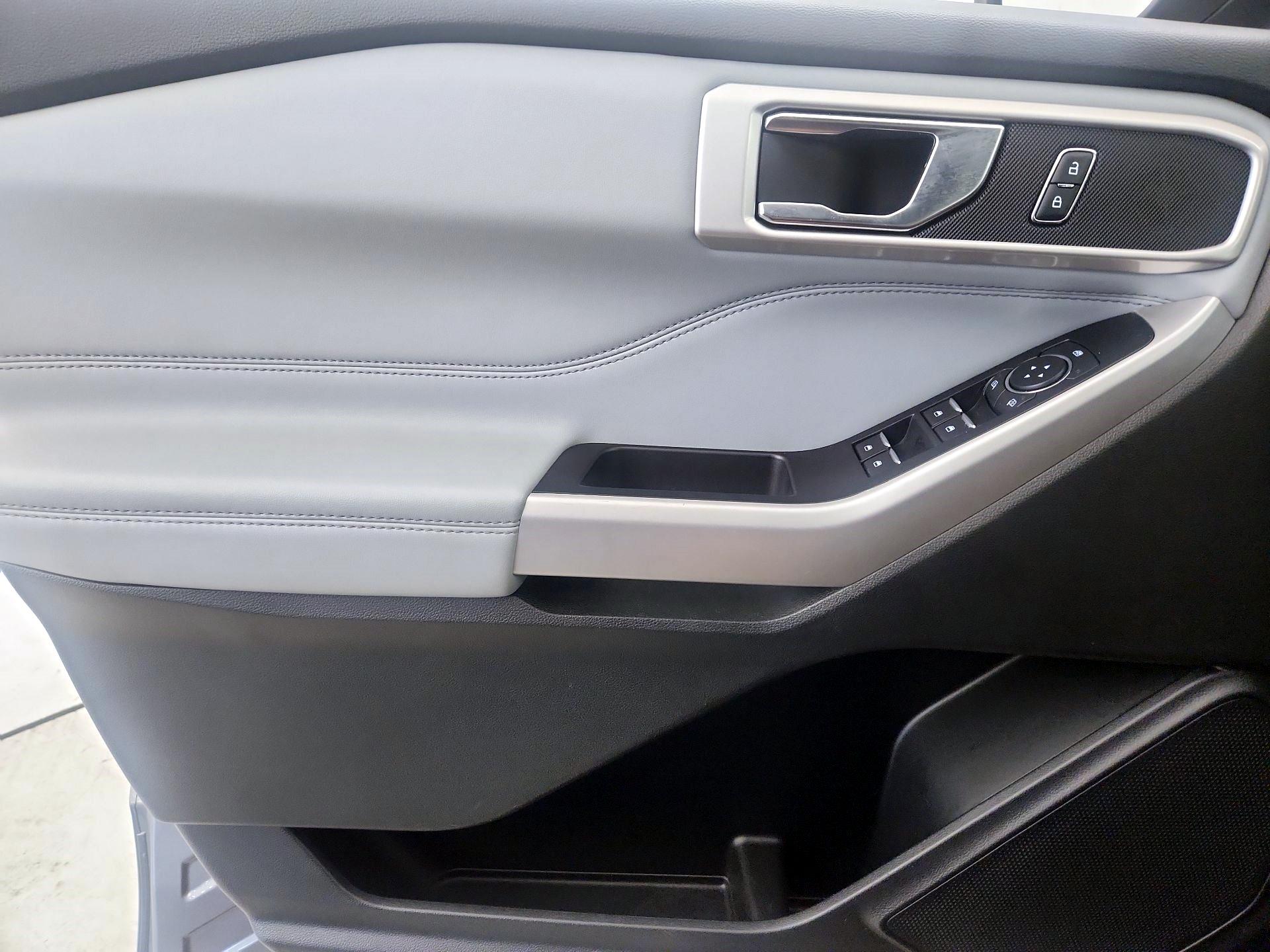 Thumbnail: 2022 Ford Explorer - 12