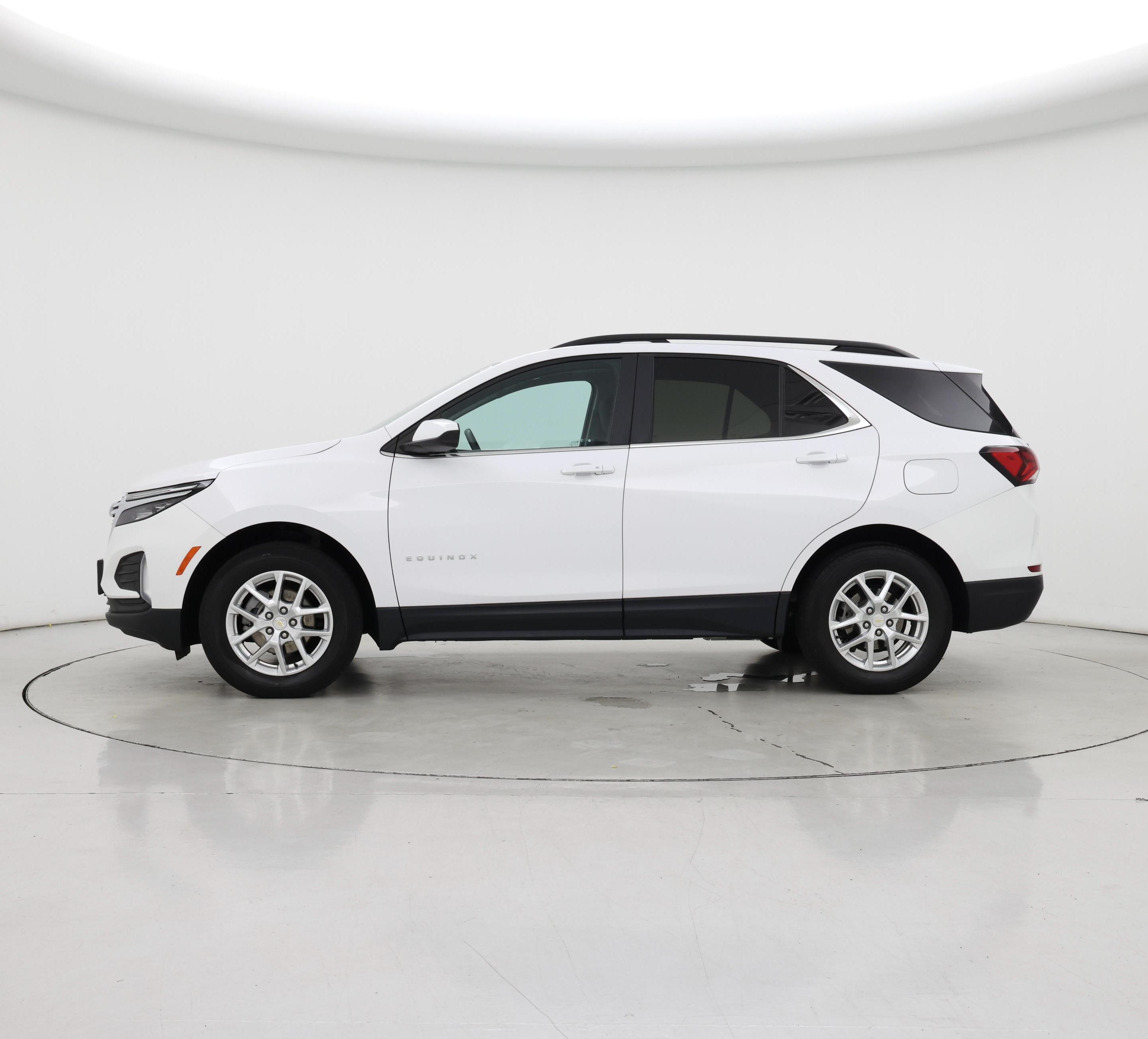 Thumbnail: 2022 Chevrolet Equinox - 3
