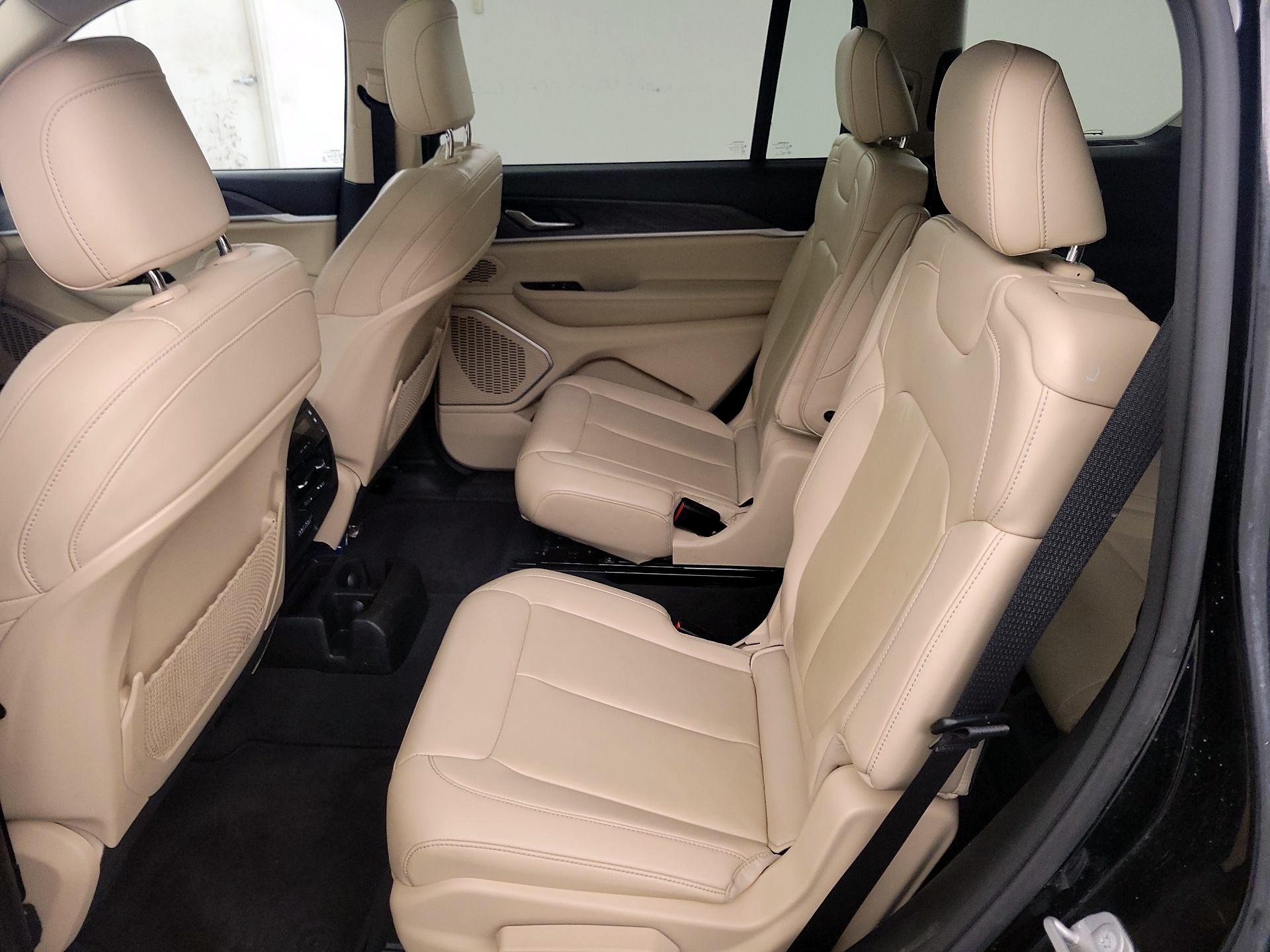 Thumbnail: 2022 Jeep Grand Cherokee L - 20
