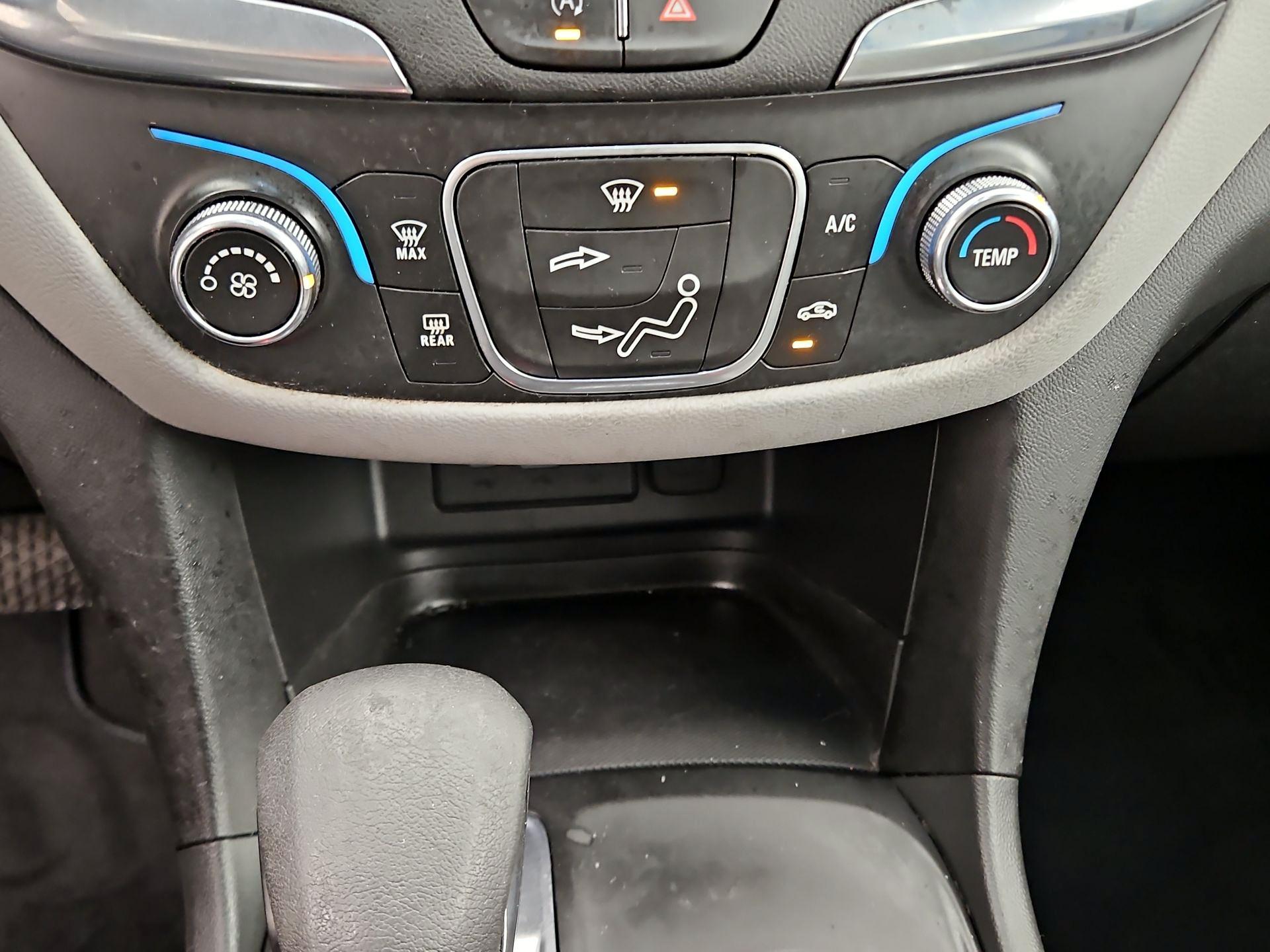 Thumbnail: 2023 Chevrolet Equinox - 16