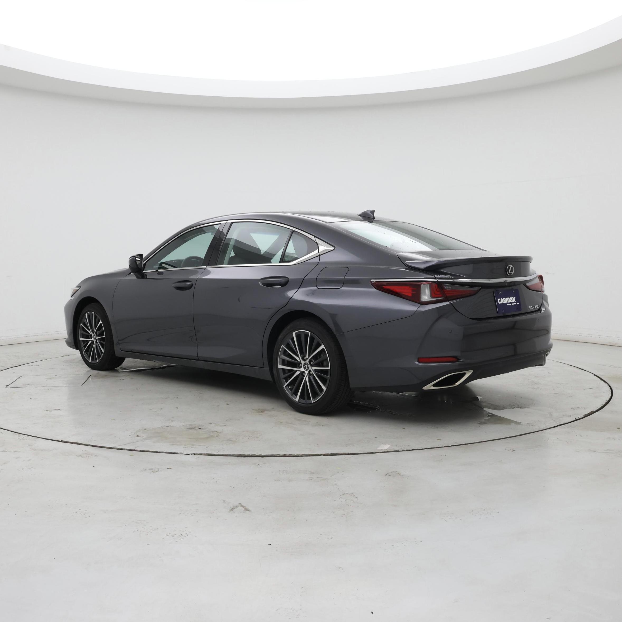 Thumbnail: 2022 Lexus ES - 2
