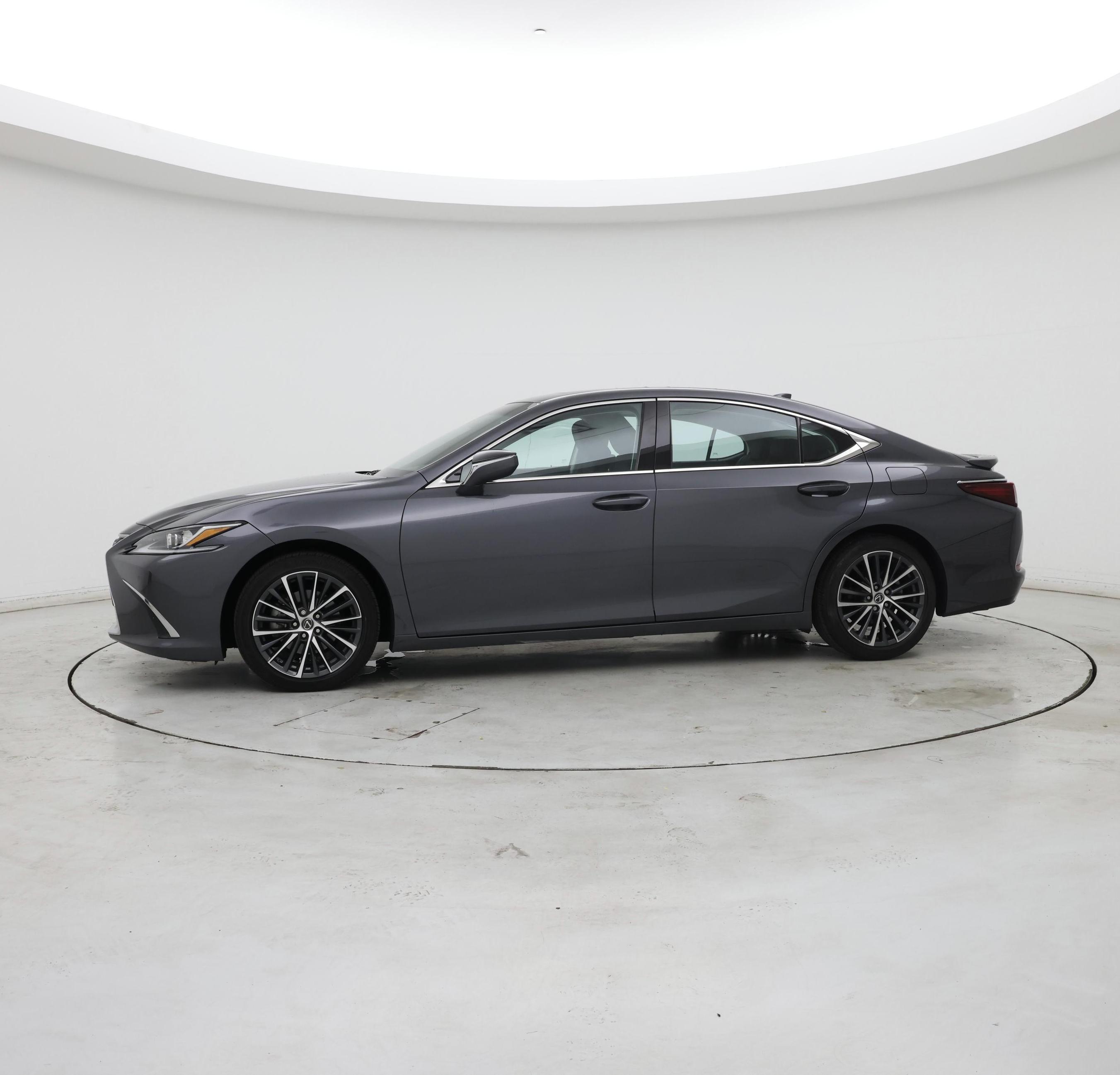 Thumbnail: 2022 Lexus ES - 3