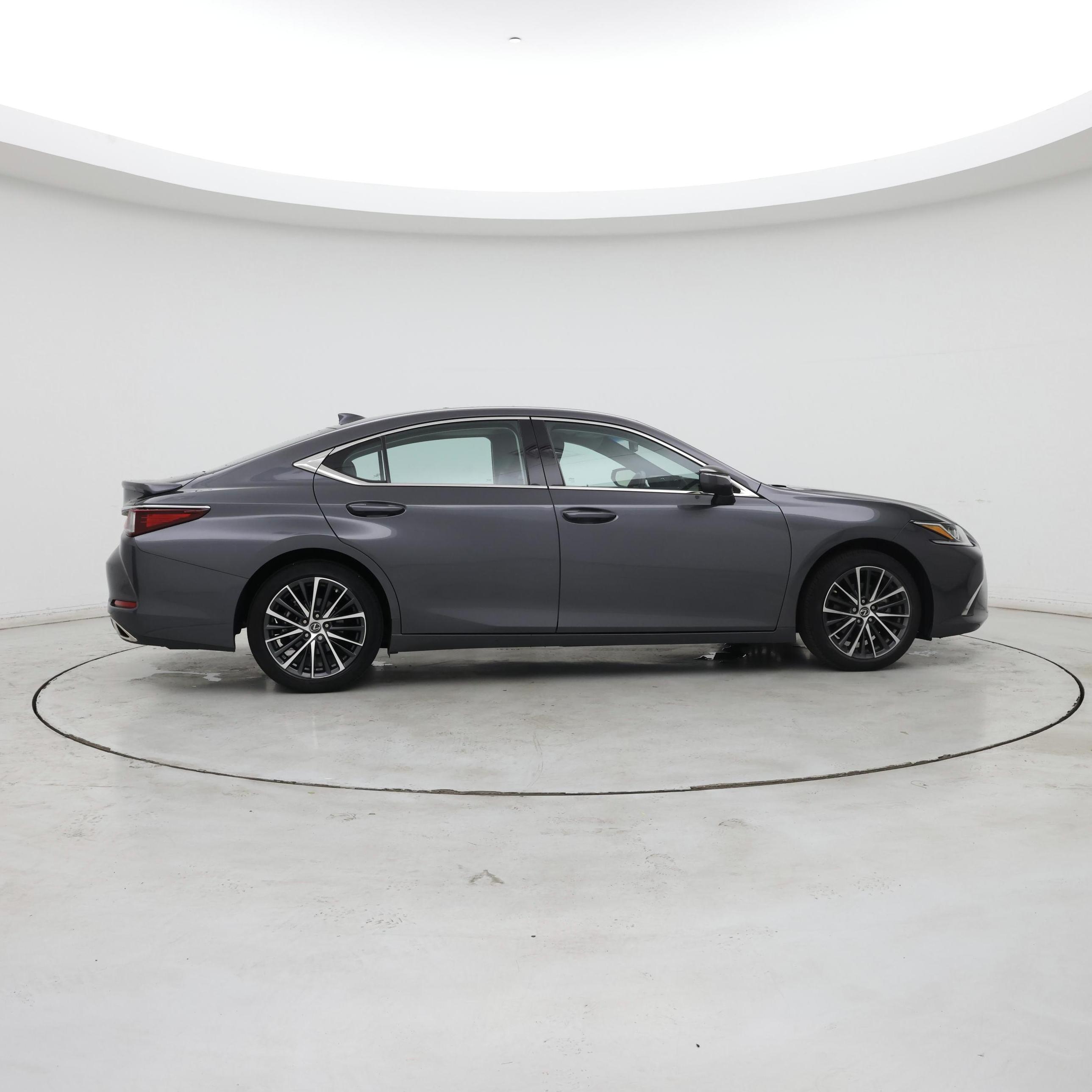 Thumbnail: 2022 Lexus ES - 7
