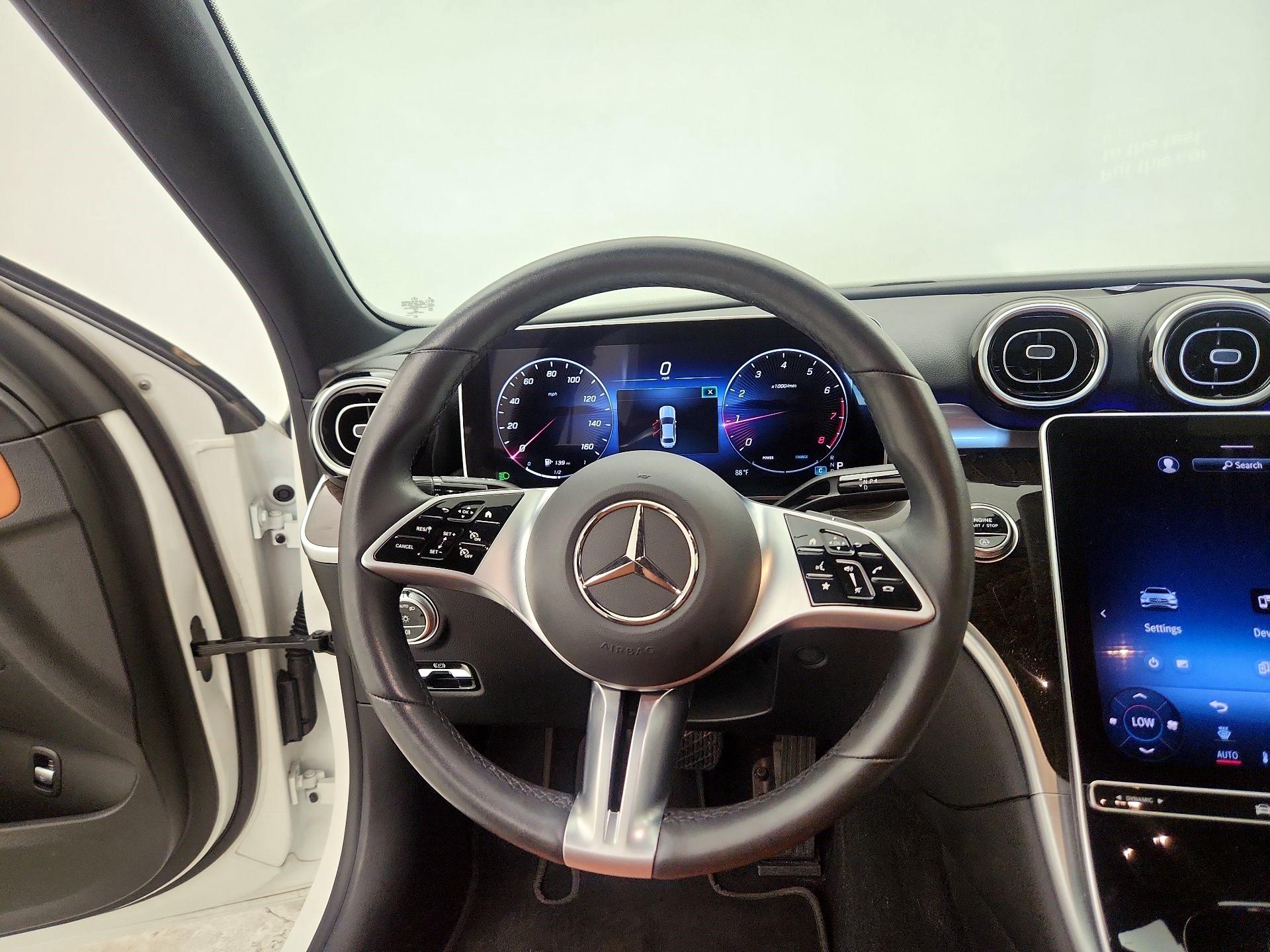 Thumbnail: 2023 Mercedes-Benz C-Class - 10