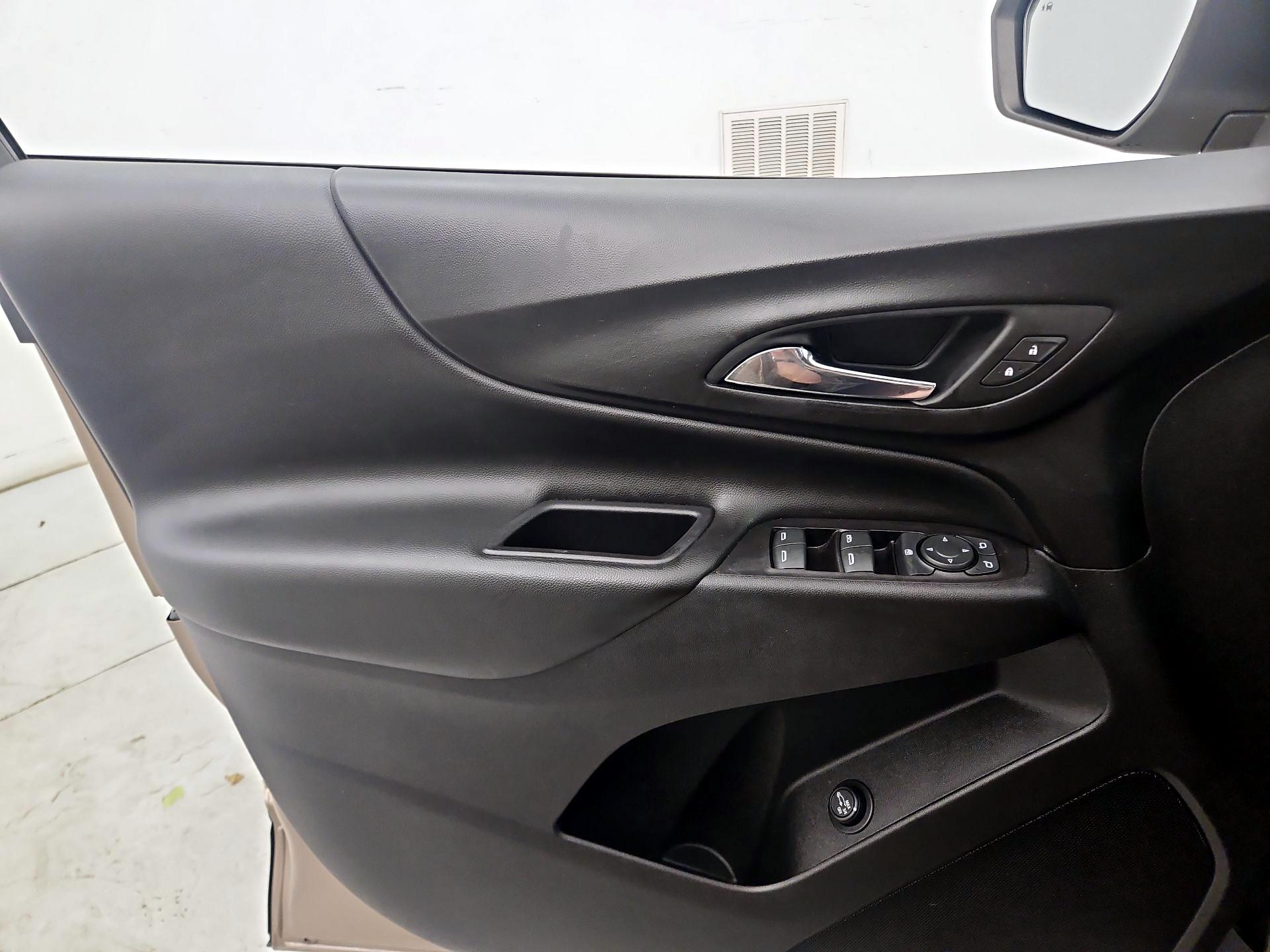 Thumbnail: 2019 Chevrolet Equinox - 12