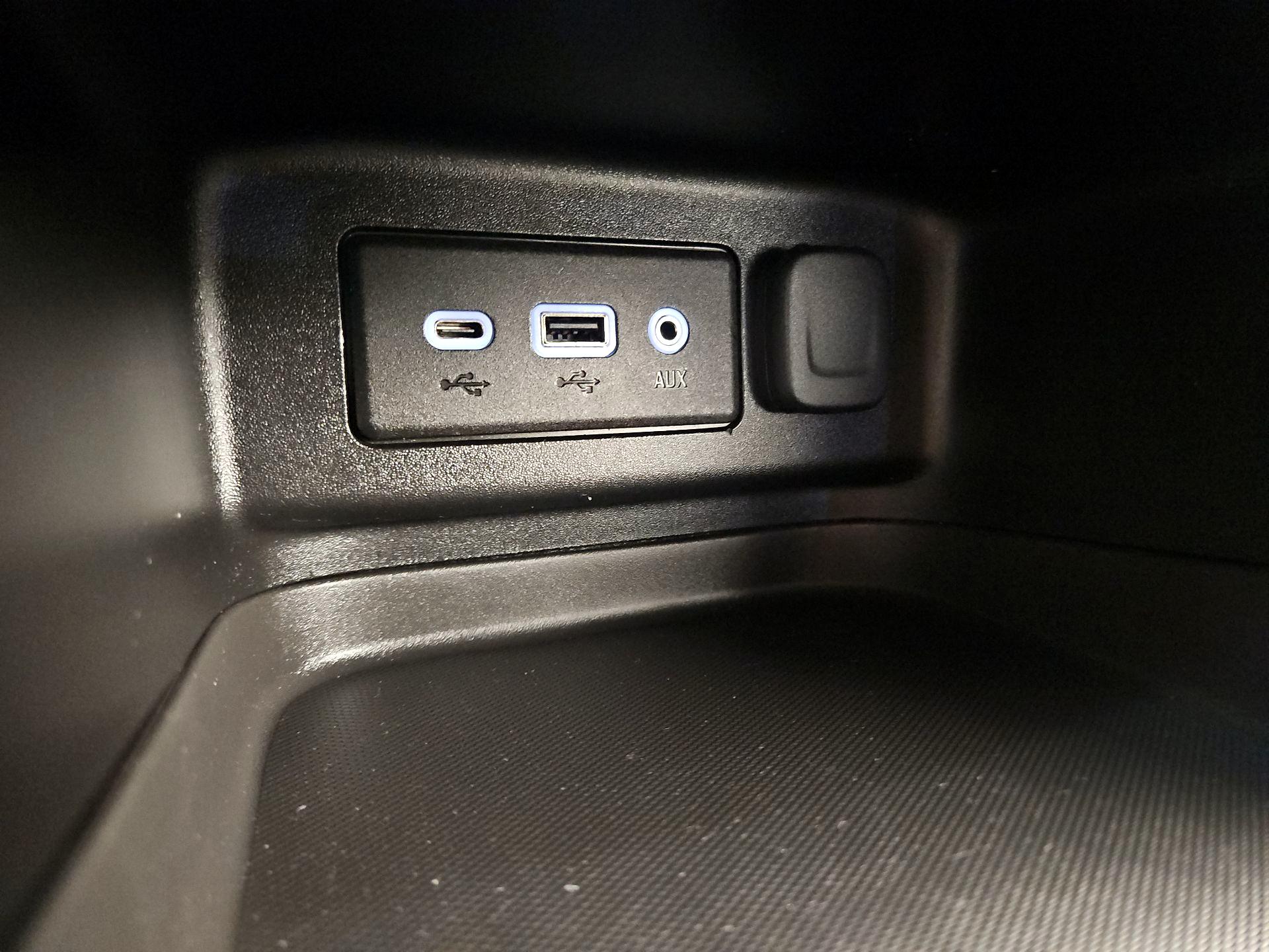 Thumbnail: 2019 Chevrolet Equinox - 18