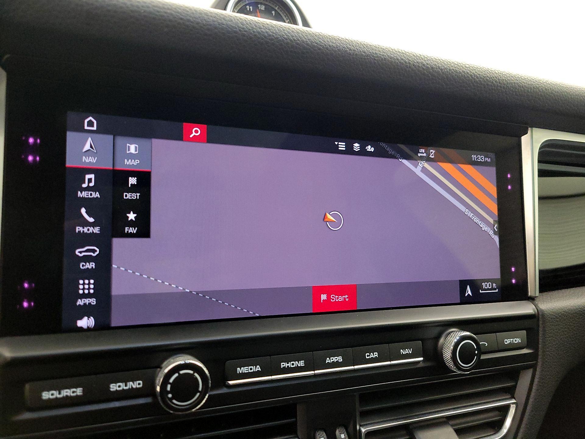 Thumbnail: 2020 Porsche Macan - 14