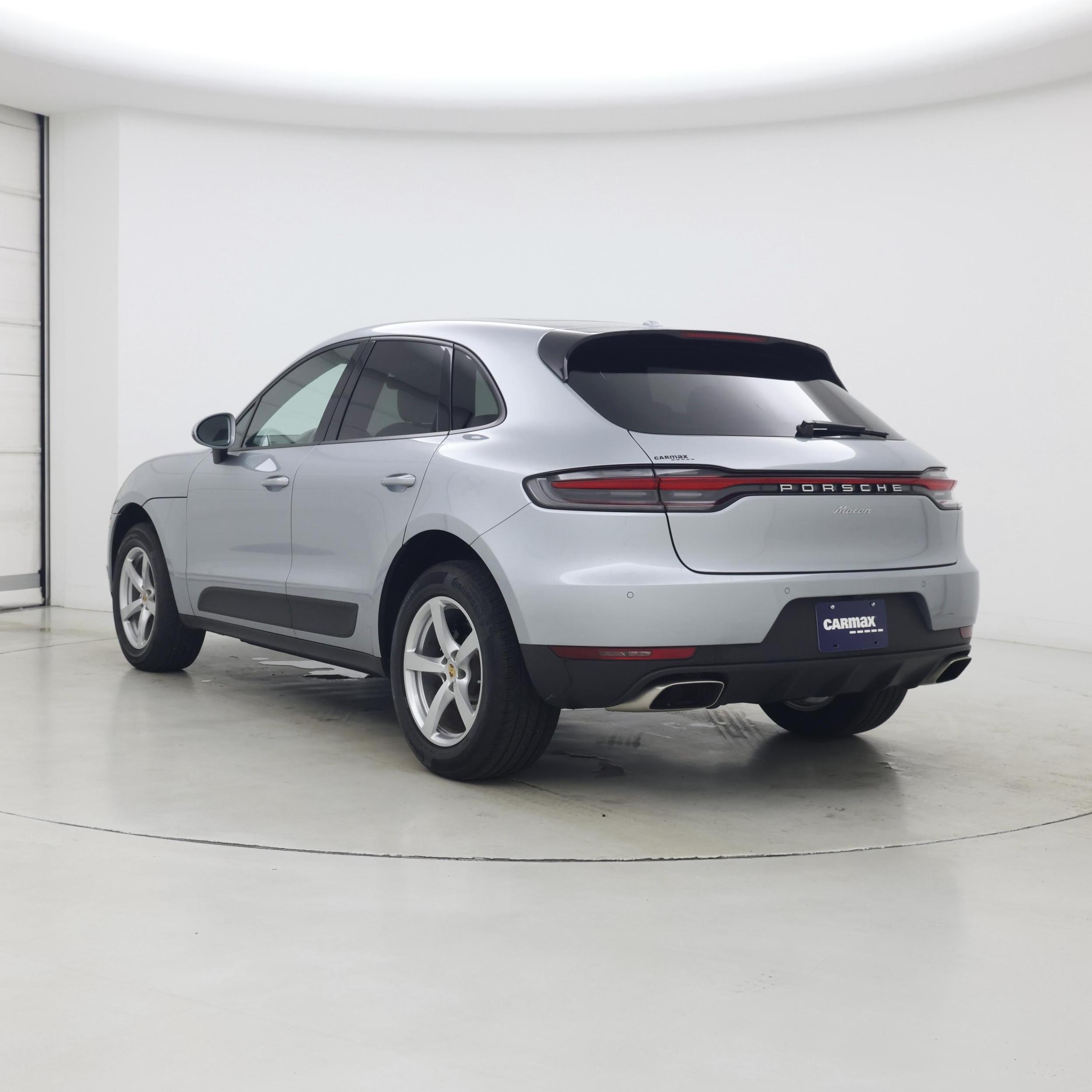 Thumbnail: 2021 Porsche Macan - 2