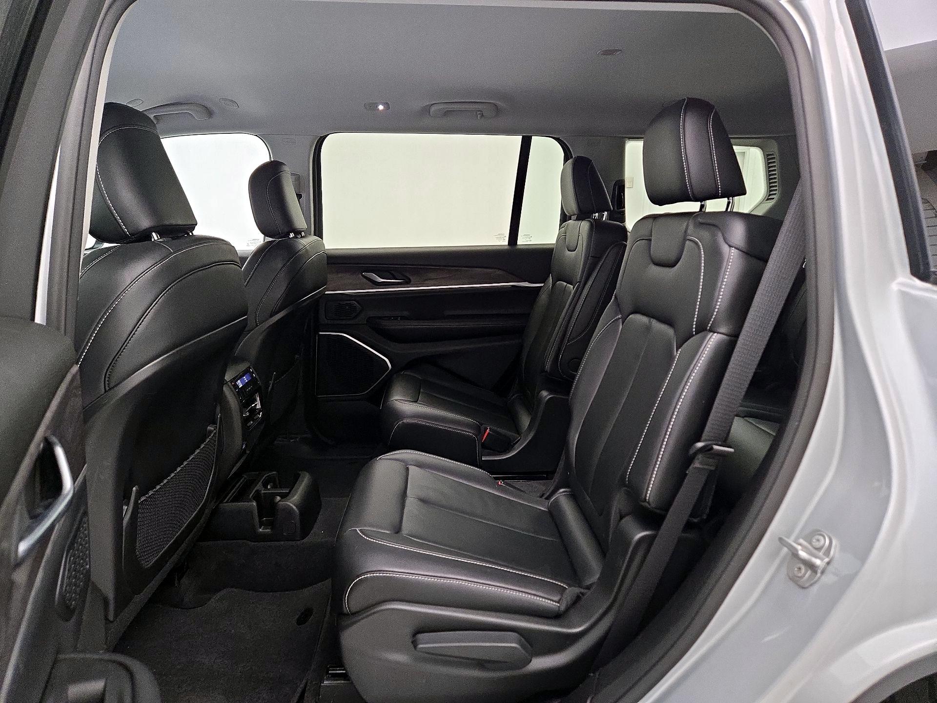 Thumbnail: 2021 Jeep Grand Cherokee L - 19