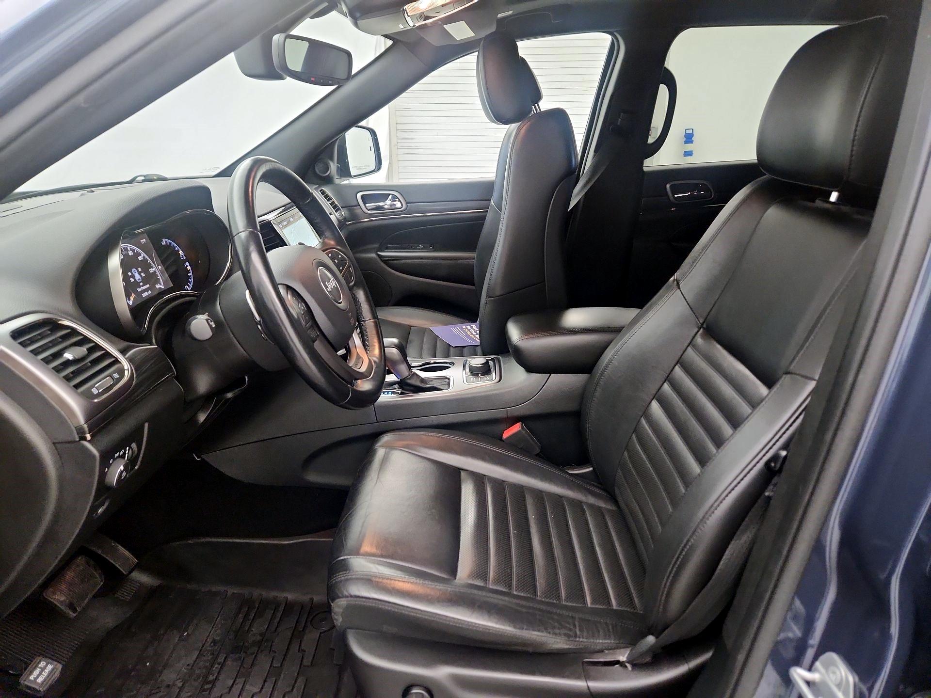 Thumbnail: 2020 Jeep Grand Cherokee - 11
