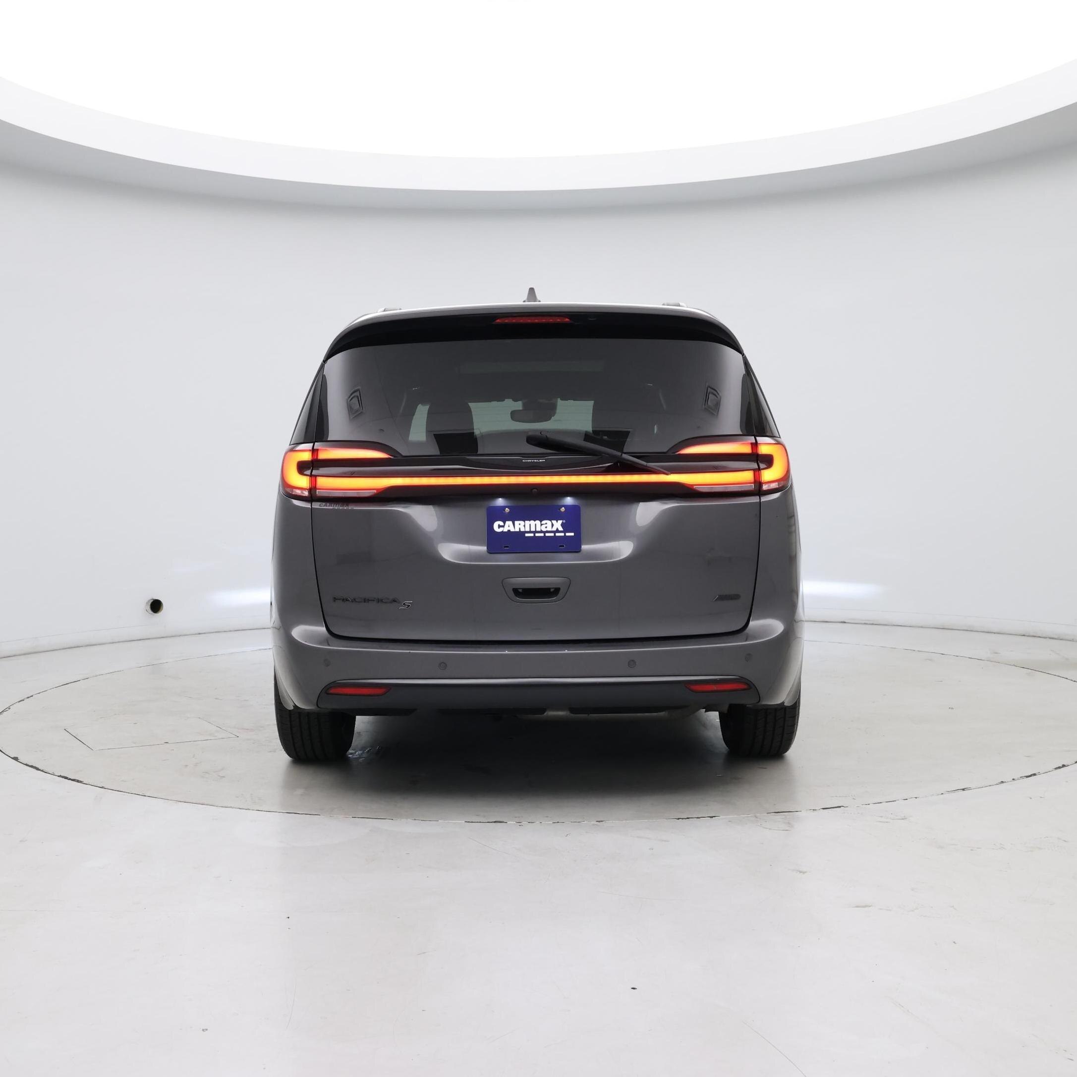 Thumbnail: 2021 Chrysler Pacifica - 6