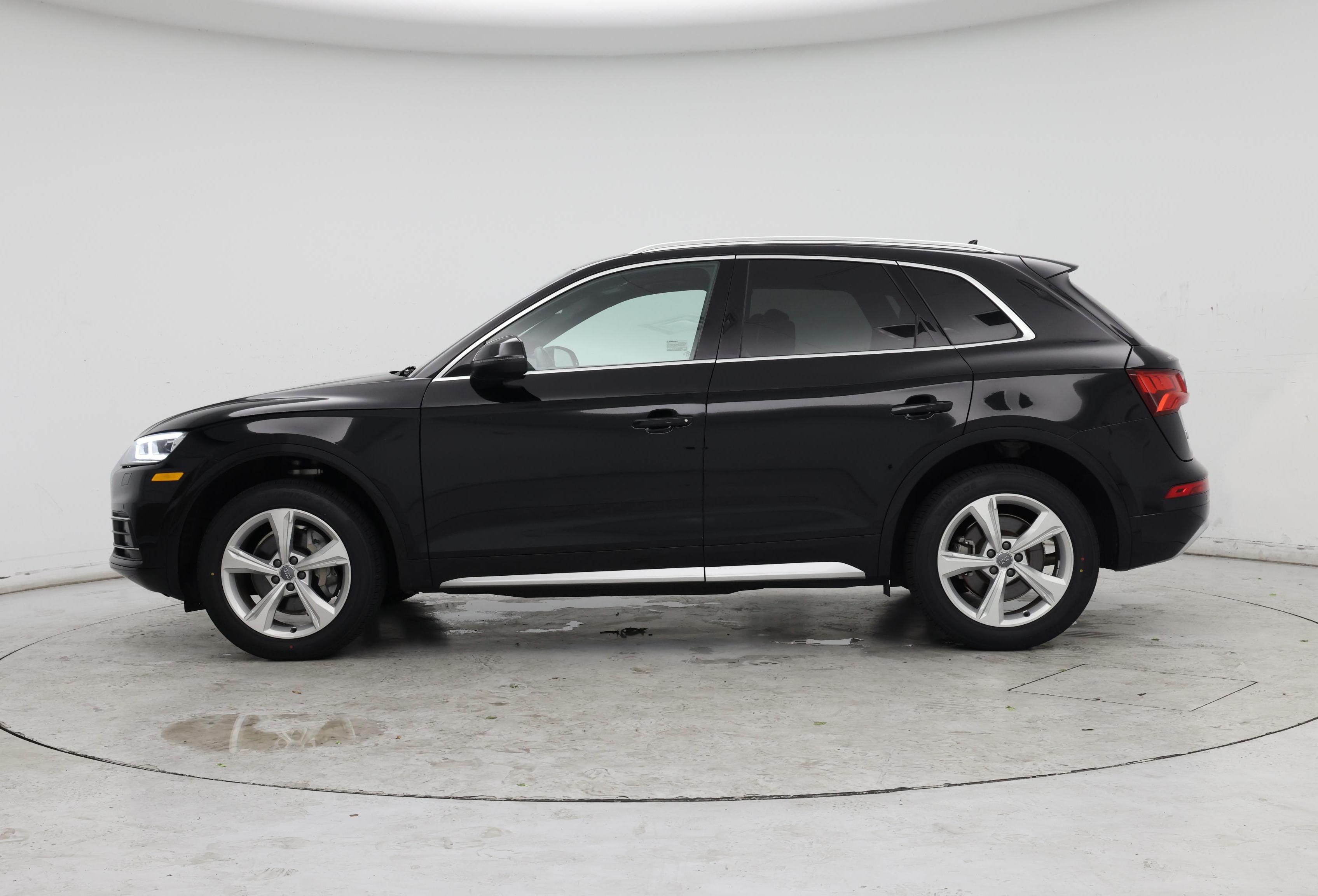 Thumbnail: 2020 Audi Q5 - 3