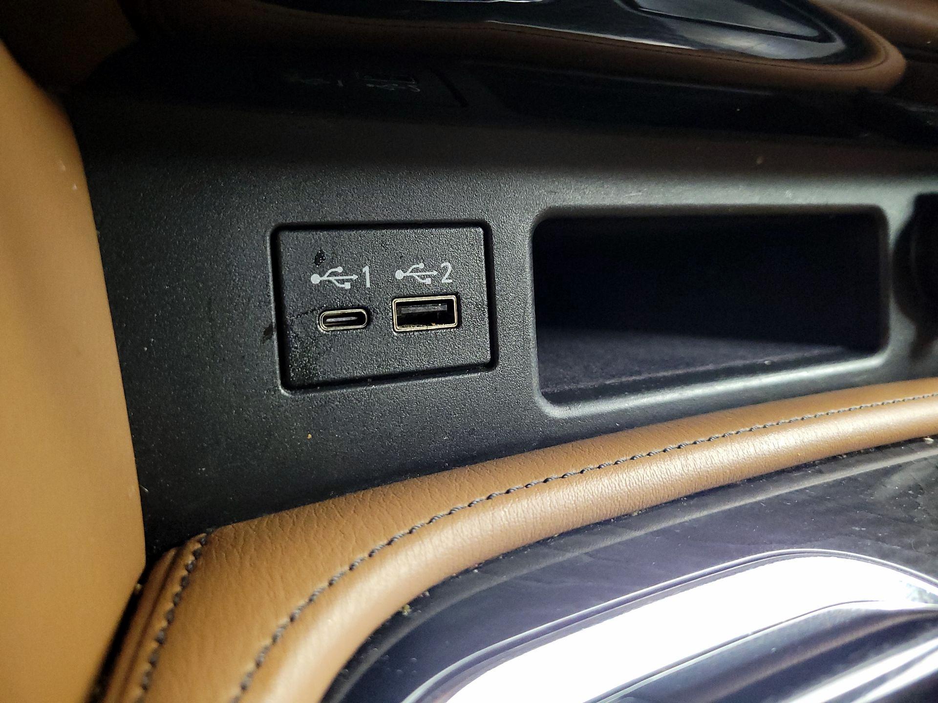 Thumbnail: 2021 INFINITI QX80 - 19