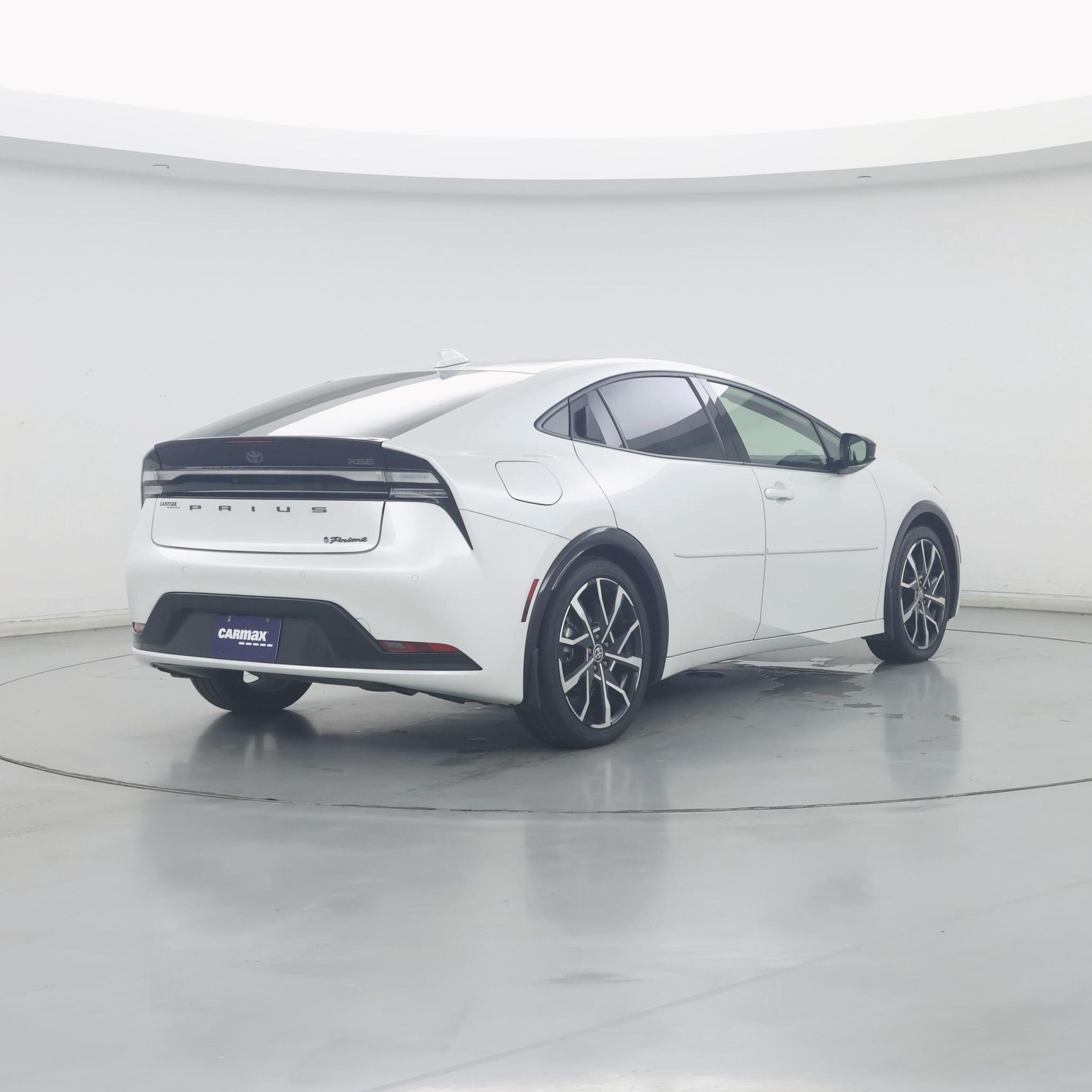 Thumbnail: 2023 Toyota Prius Prime - 8
