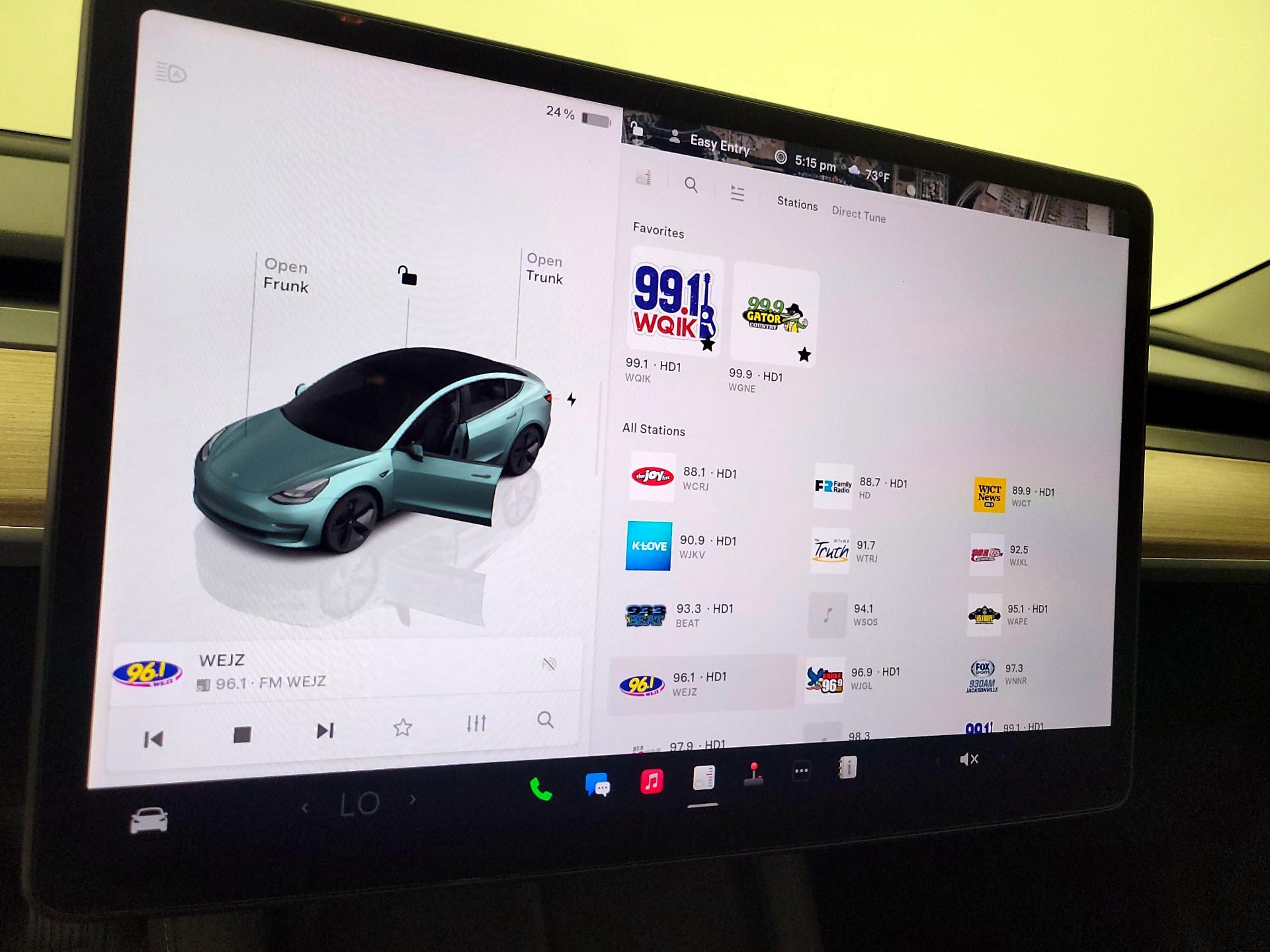 Thumbnail: 2023 Tesla Model 3 - 15
