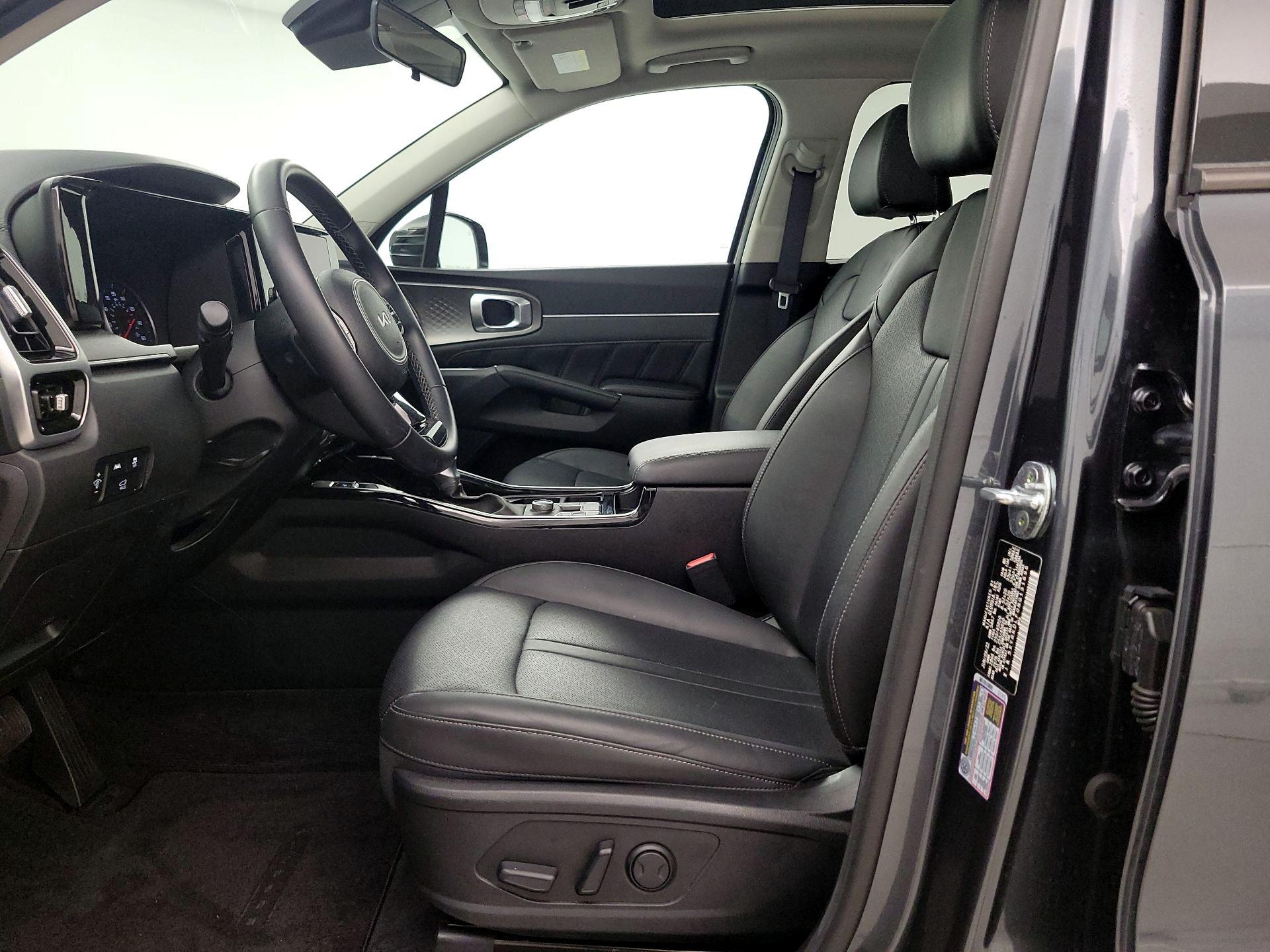 Thumbnail: 2022 Kia Sorento - 11