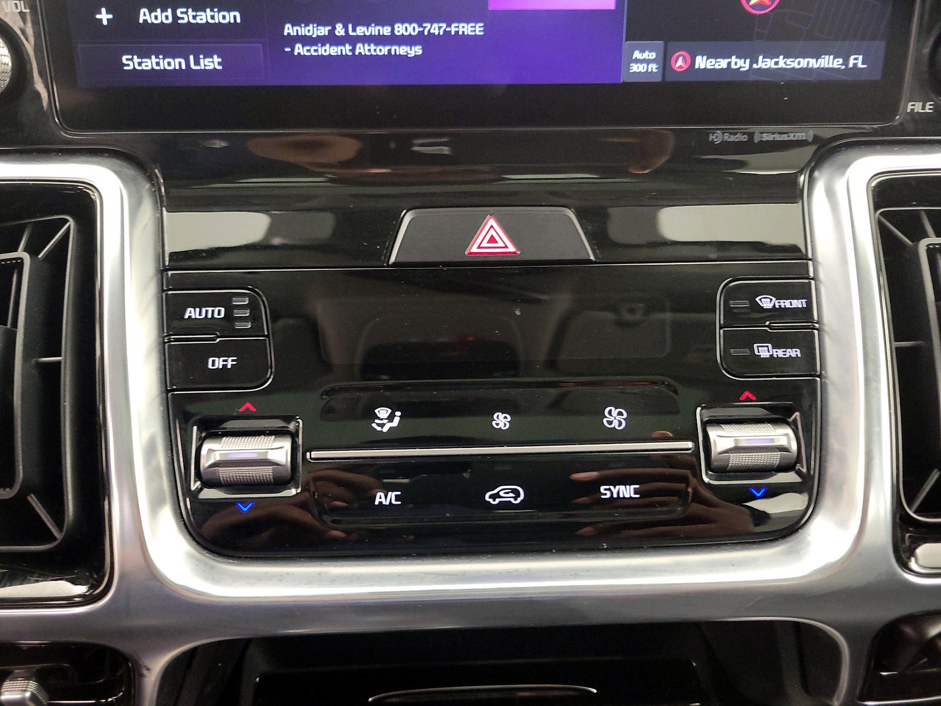 Thumbnail: 2022 Kia Sorento - 17
