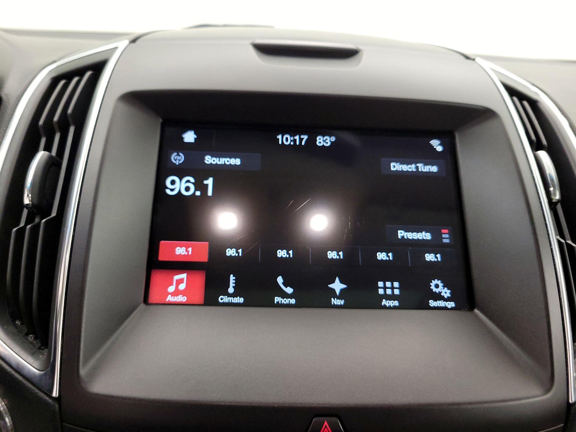 Thumbnail: 2018 Ford Edge - 16
