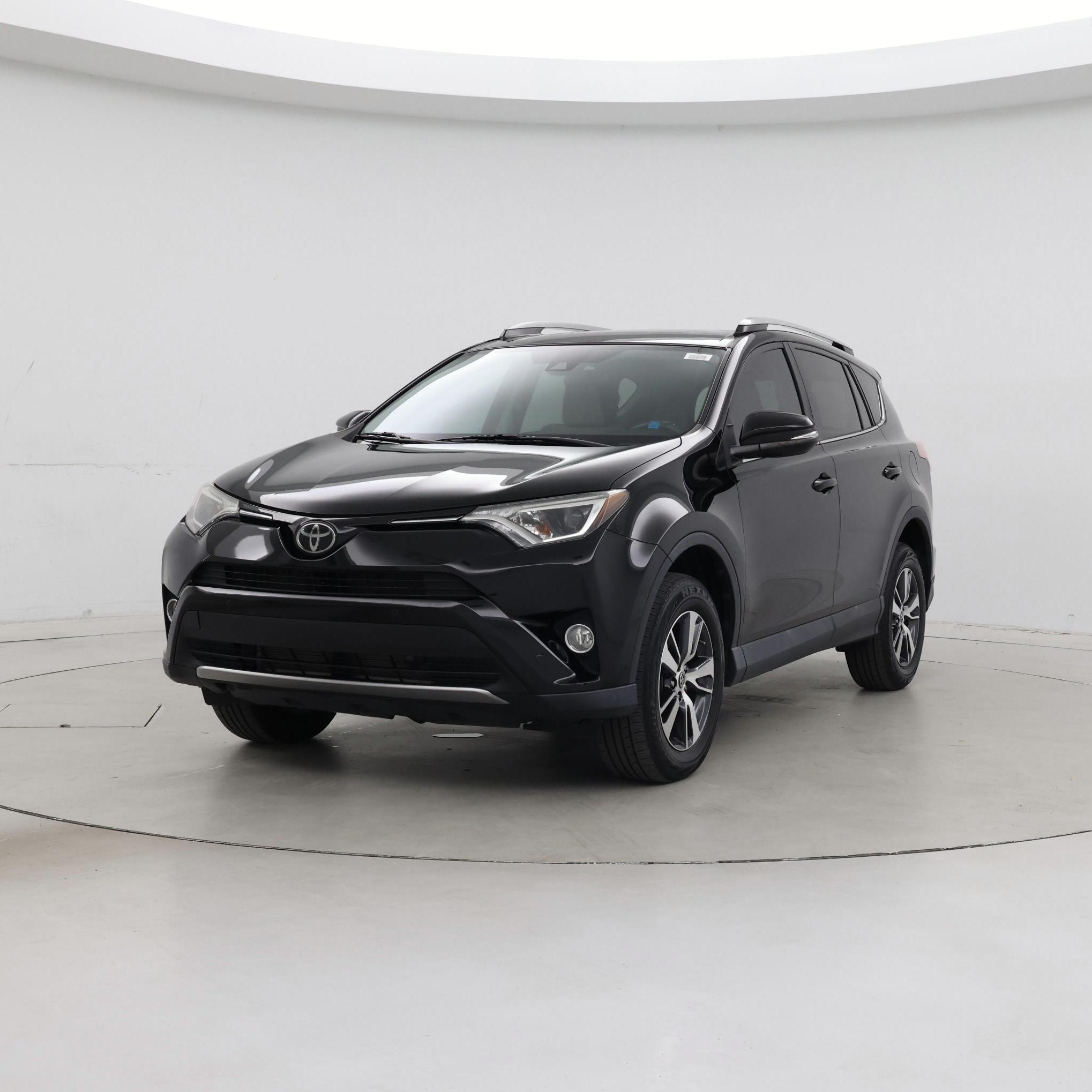 Thumbnail: 2018 Toyota RAV4 - 4