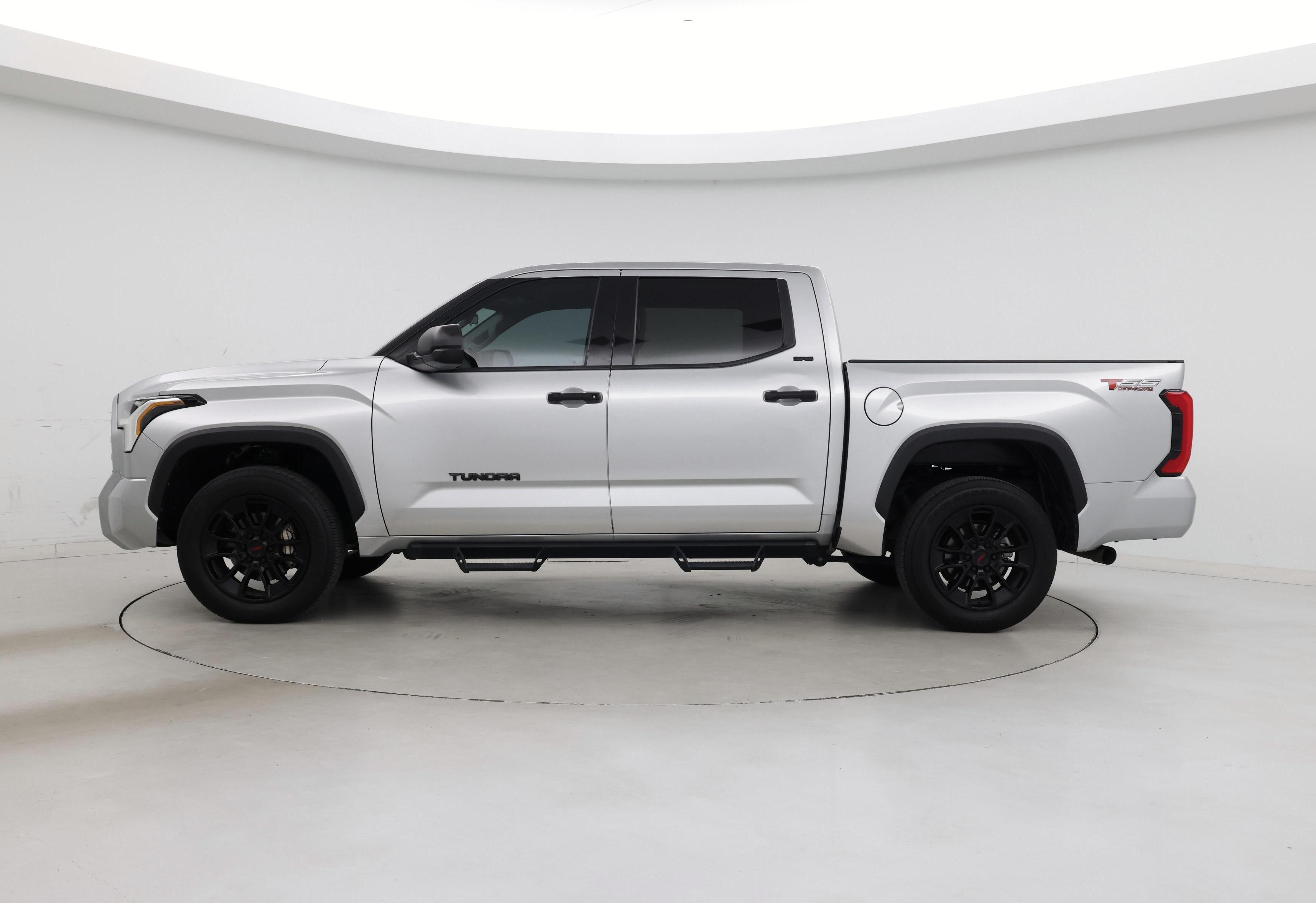 Thumbnail: 2022 Toyota Tundra - 3