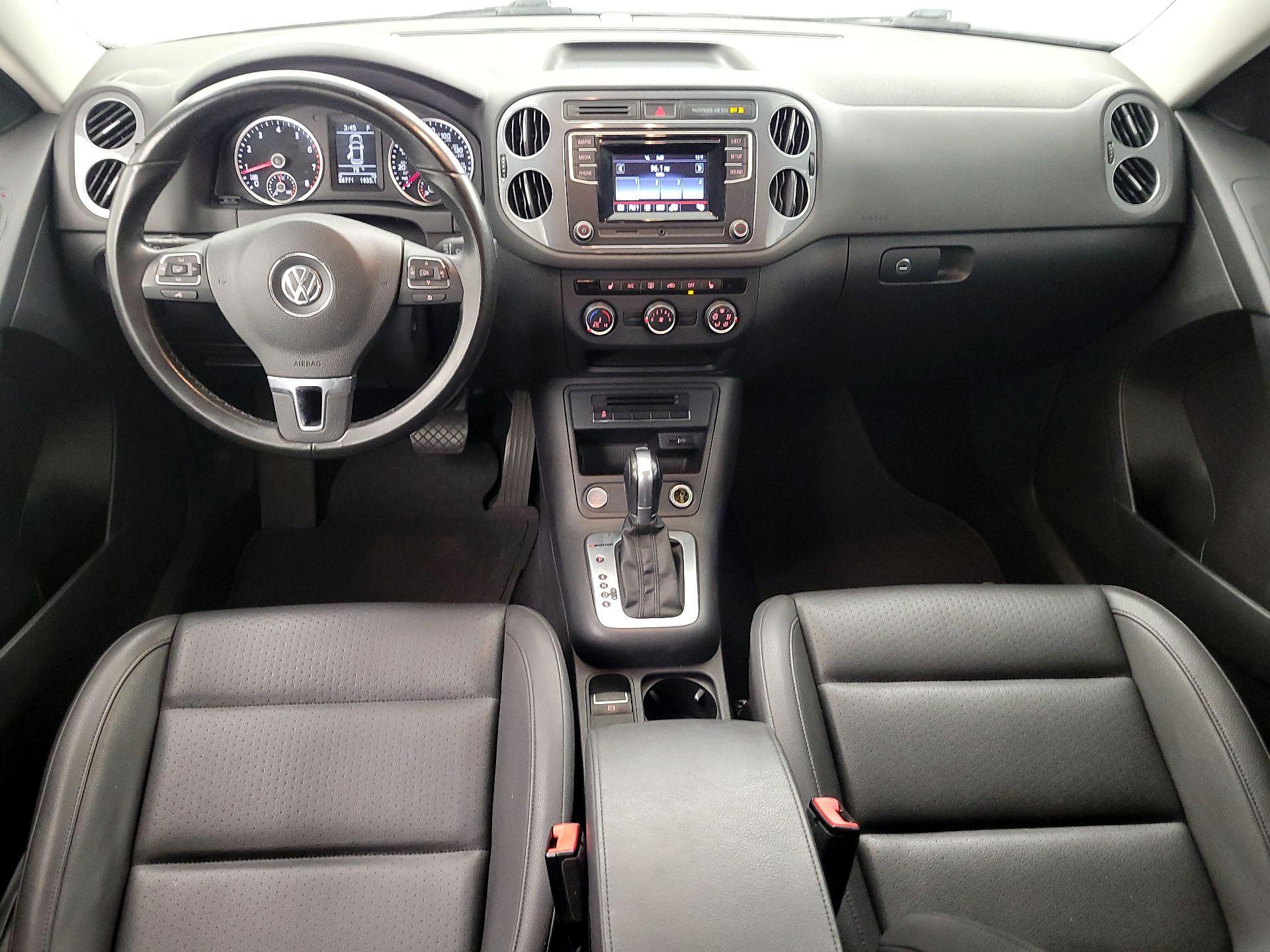 Thumbnail: 2016 Volkswagen Tiguan - 9