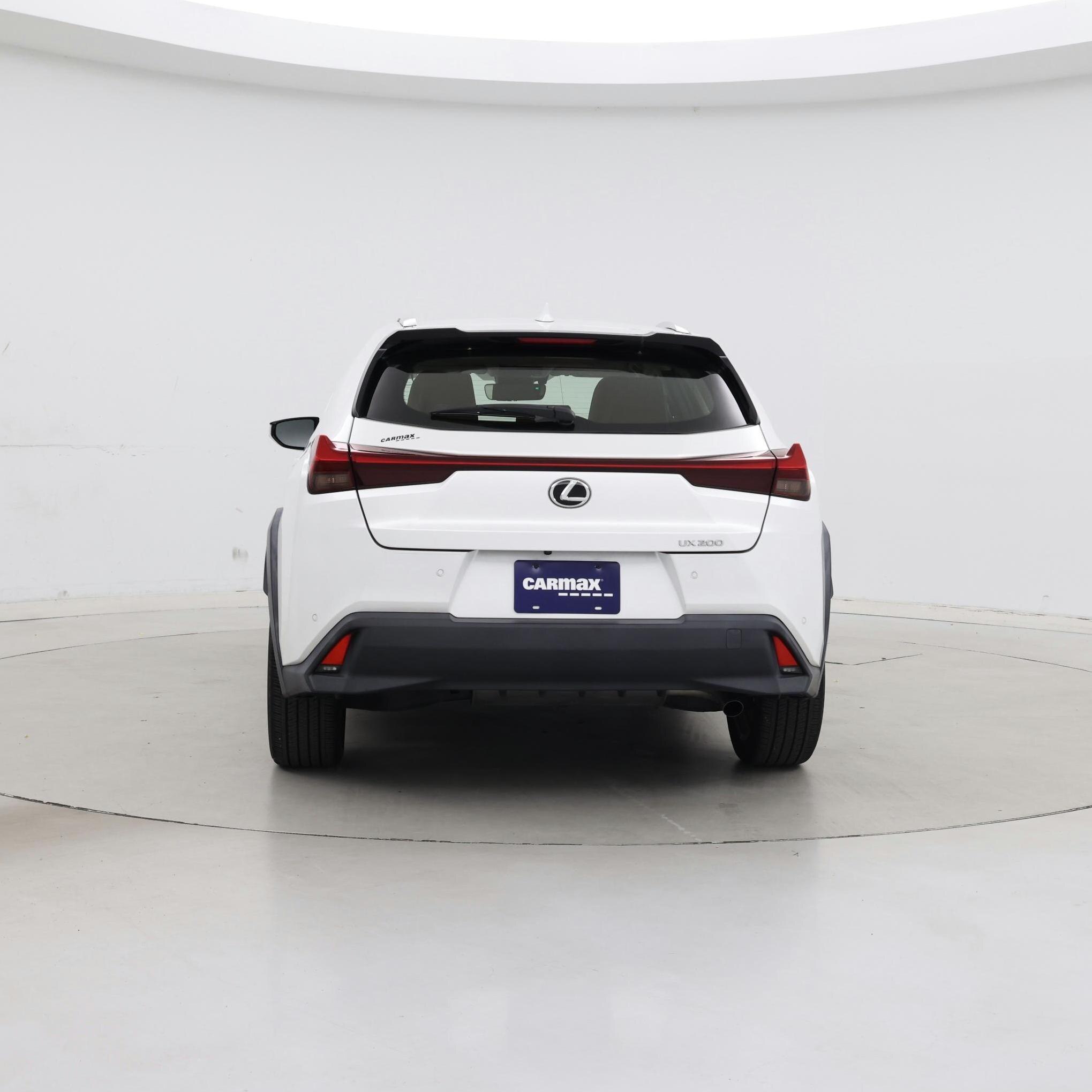 Thumbnail: 2021 Lexus UX - 6