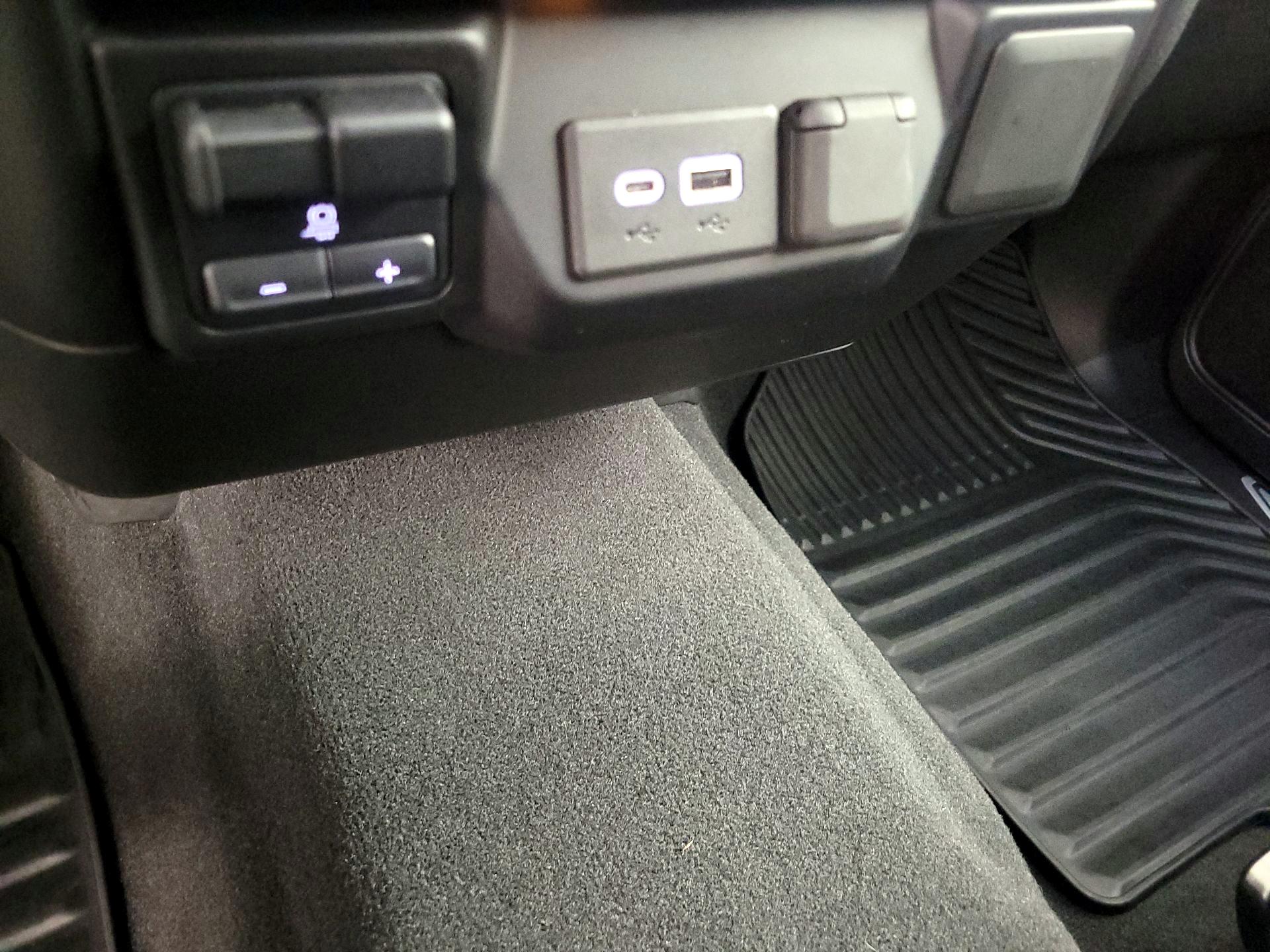 Thumbnail: 2021 Chevrolet Silverado 1500 - 18