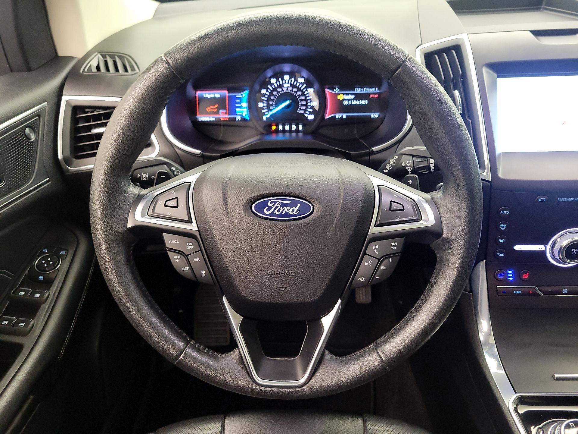 Thumbnail: 2020 Ford Edge - 10