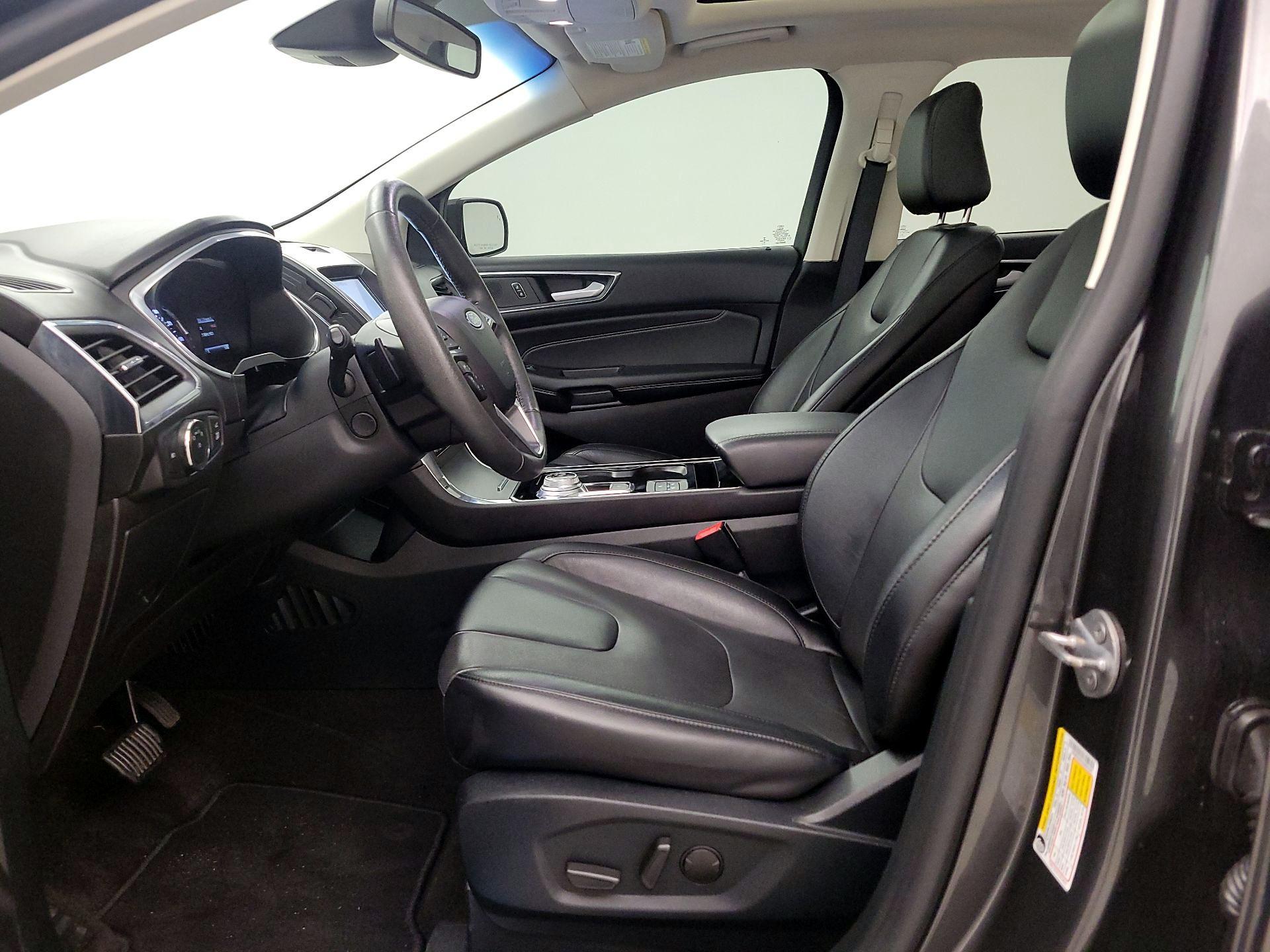 Thumbnail: 2020 Ford Edge - 11