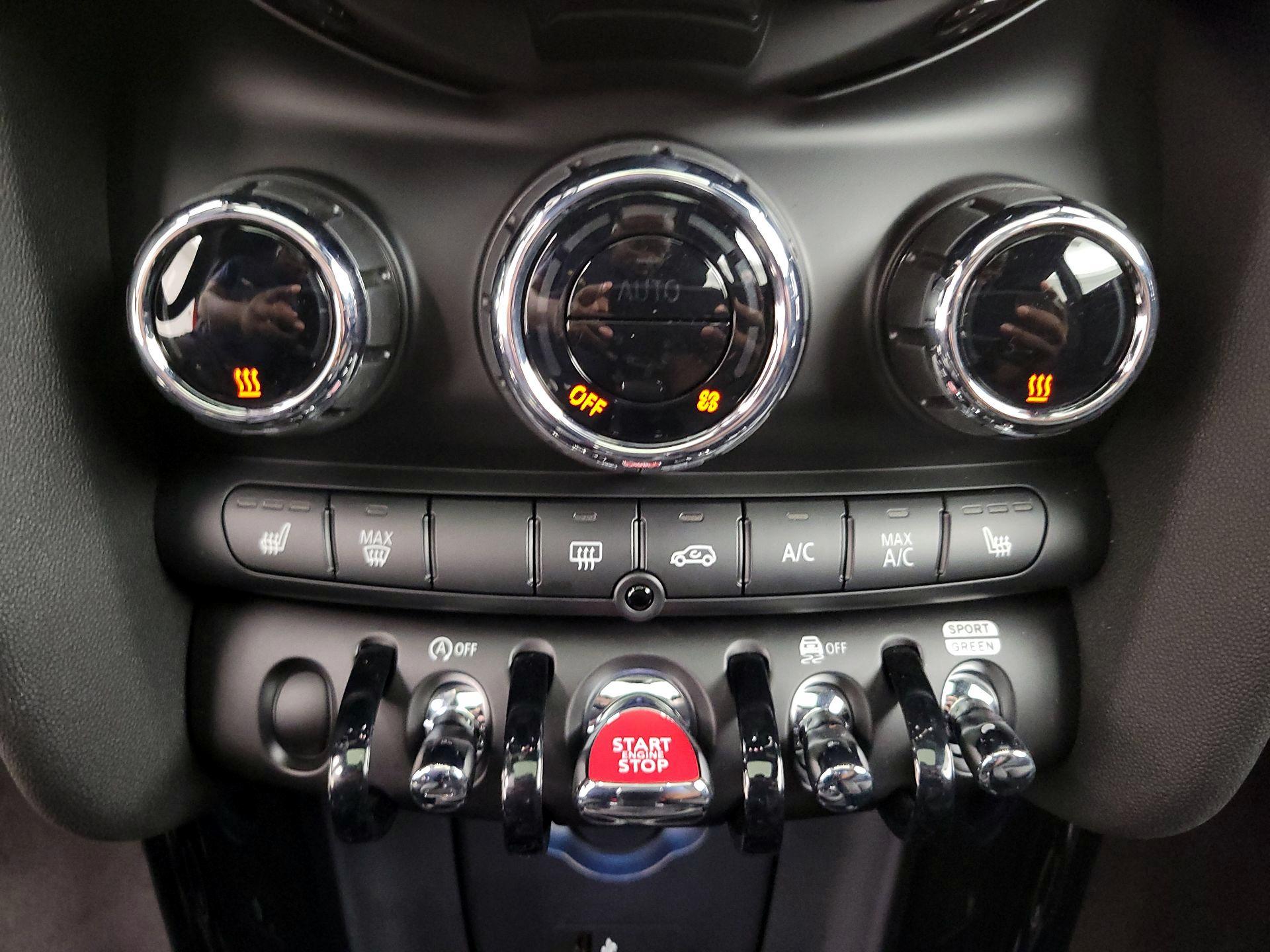 Thumbnail: 2023 MINI Cooper Hardtop - 16