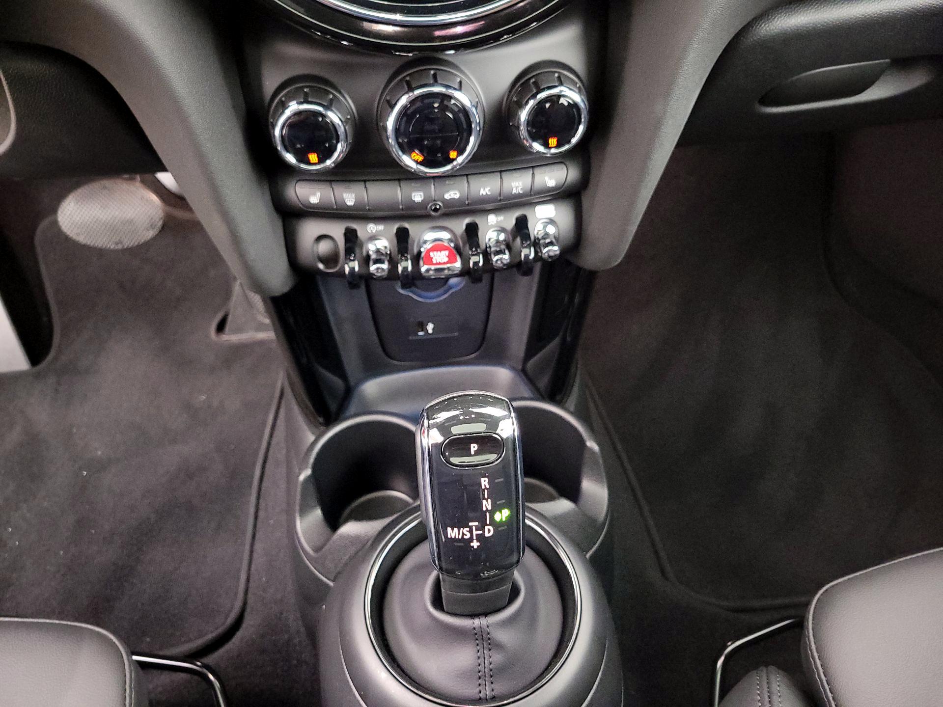 Thumbnail: 2023 MINI Cooper Hardtop - 17