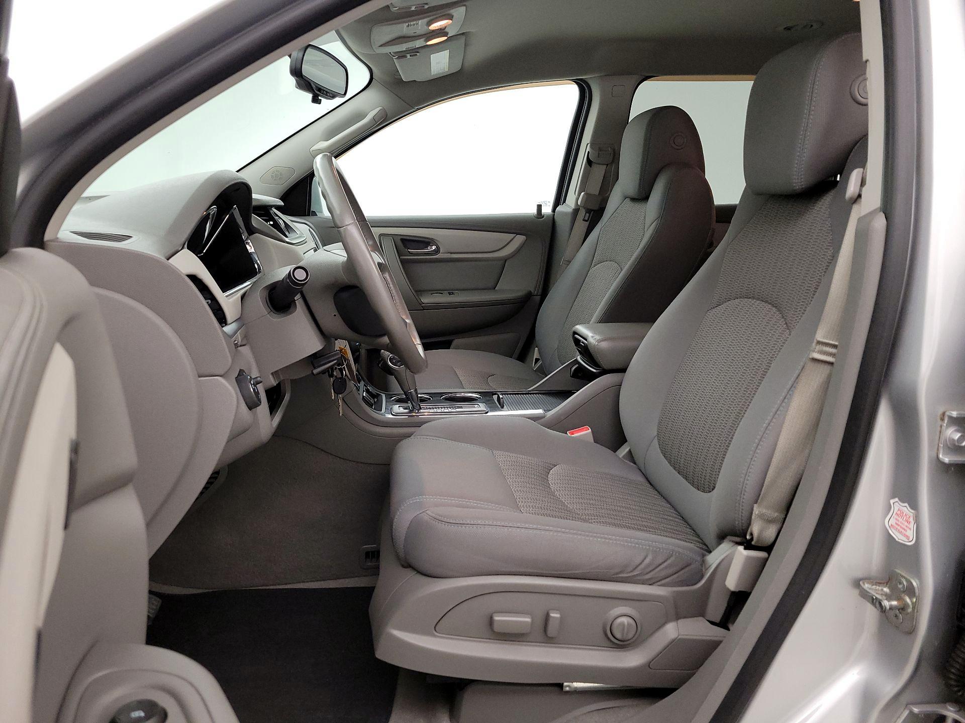 Thumbnail: 2016 Chevrolet Traverse - 11