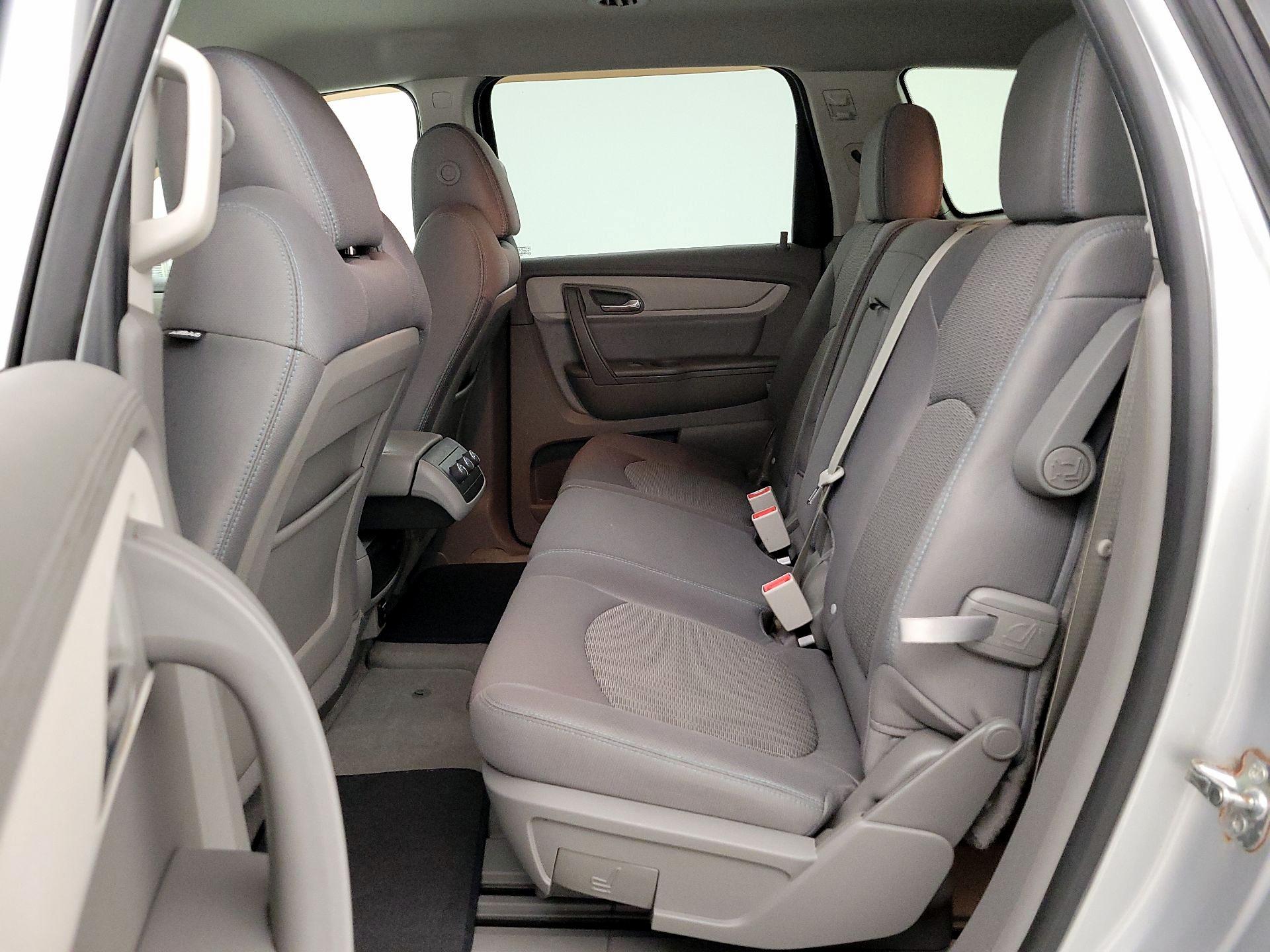 Thumbnail: 2016 Chevrolet Traverse - 19