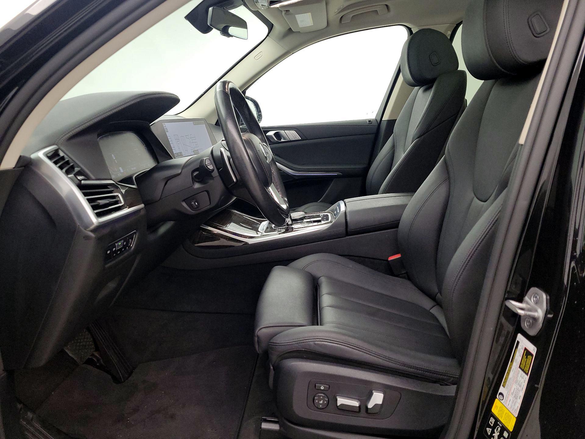 Thumbnail: 2021 BMW X7 - 11