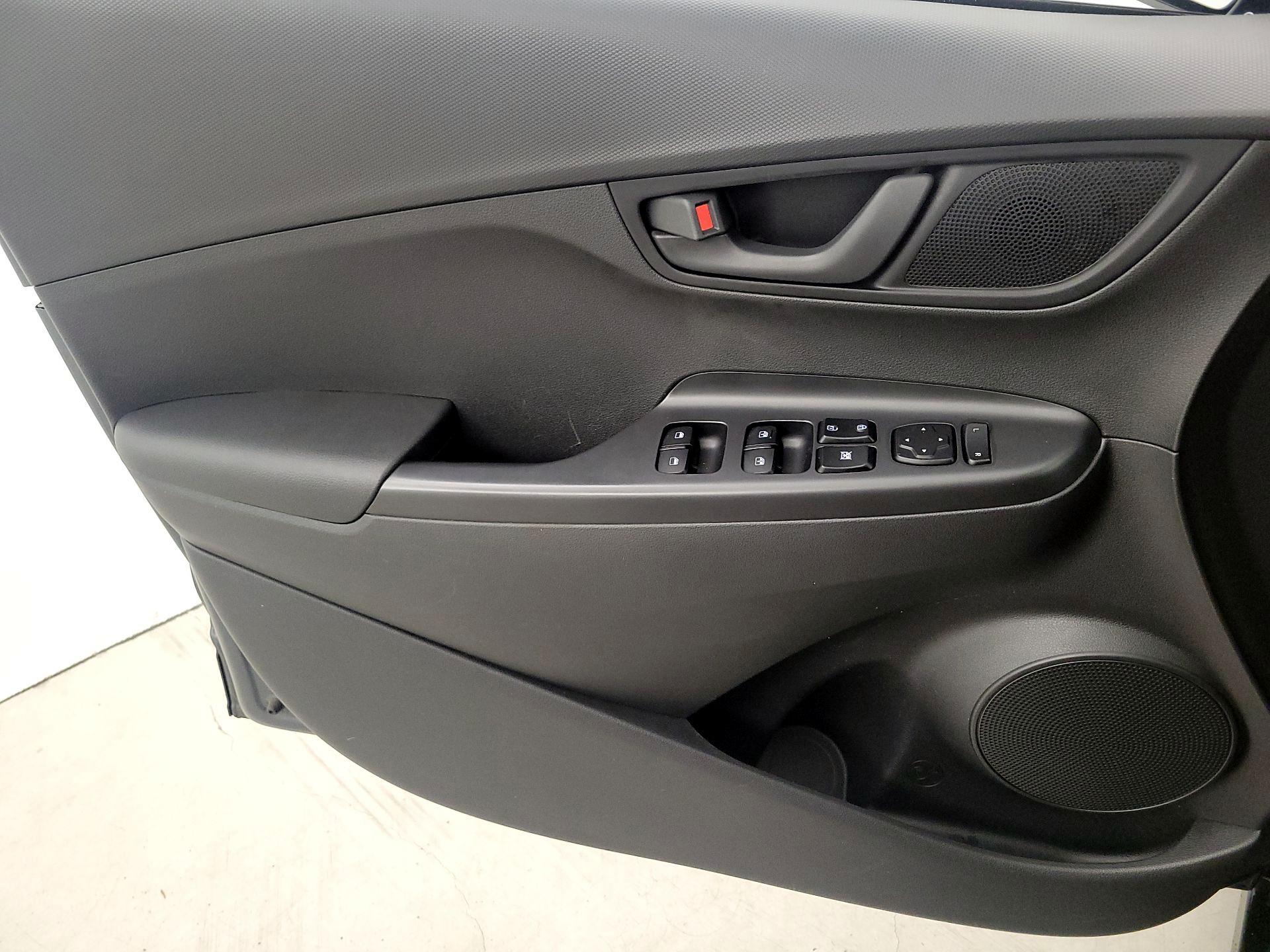 Thumbnail: 2018 Hyundai Kona - 12