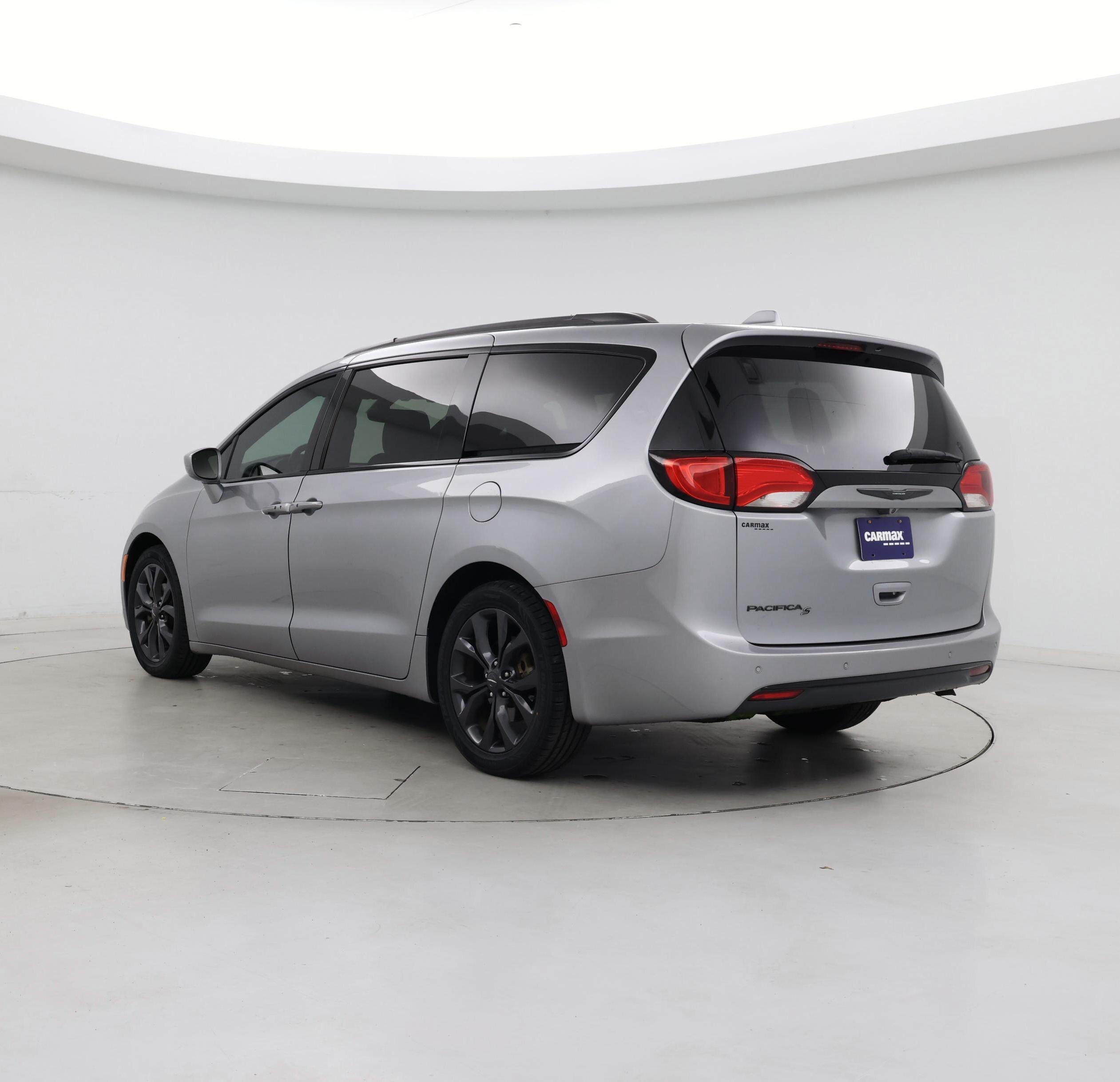 Thumbnail: 2020 Chrysler Pacifica - 2