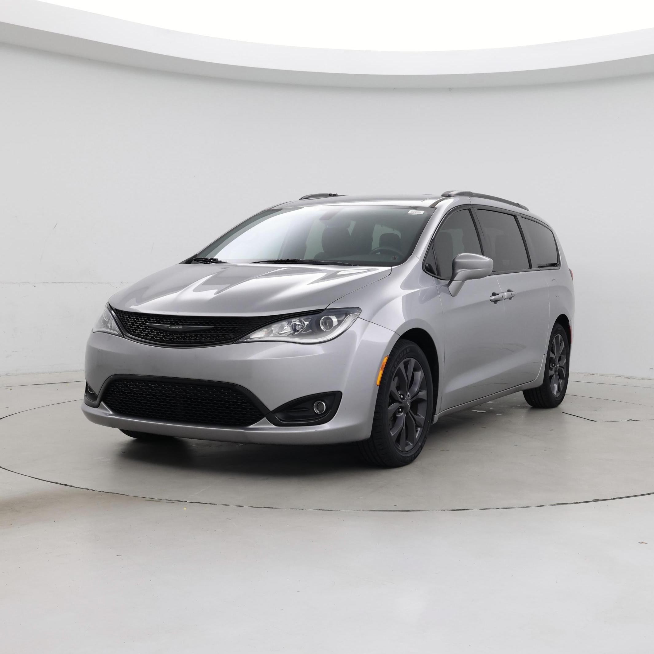 Thumbnail: 2020 Chrysler Pacifica - 4