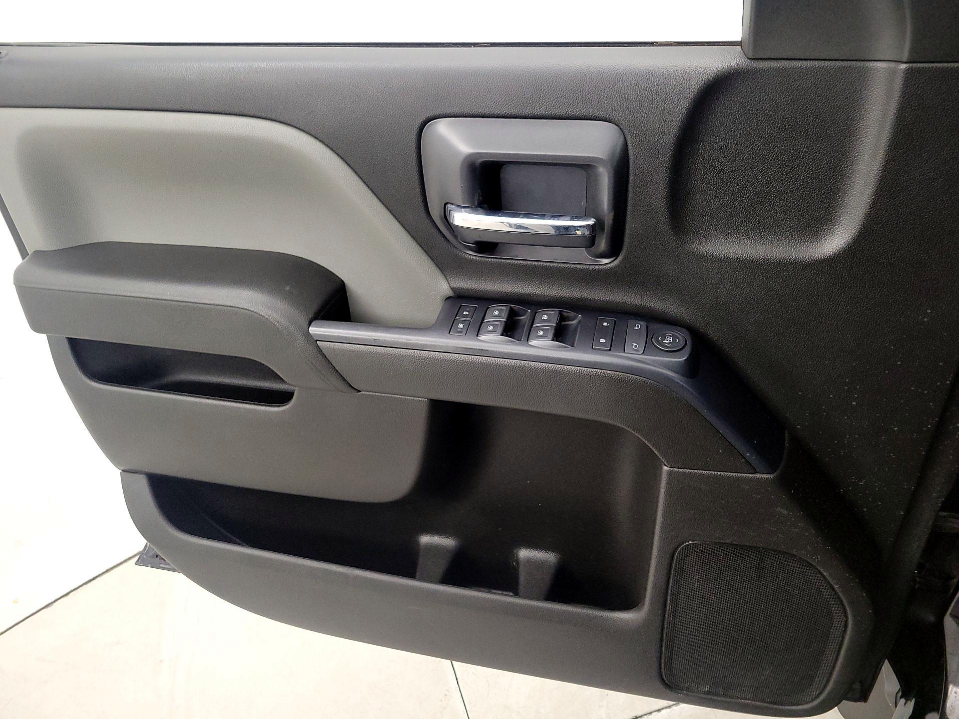 Thumbnail: 2019 Chevrolet Silverado 1500 - 12