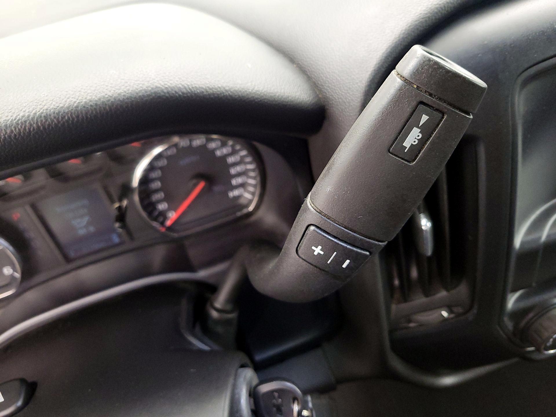 Thumbnail: 2019 Chevrolet Silverado 1500 - 17