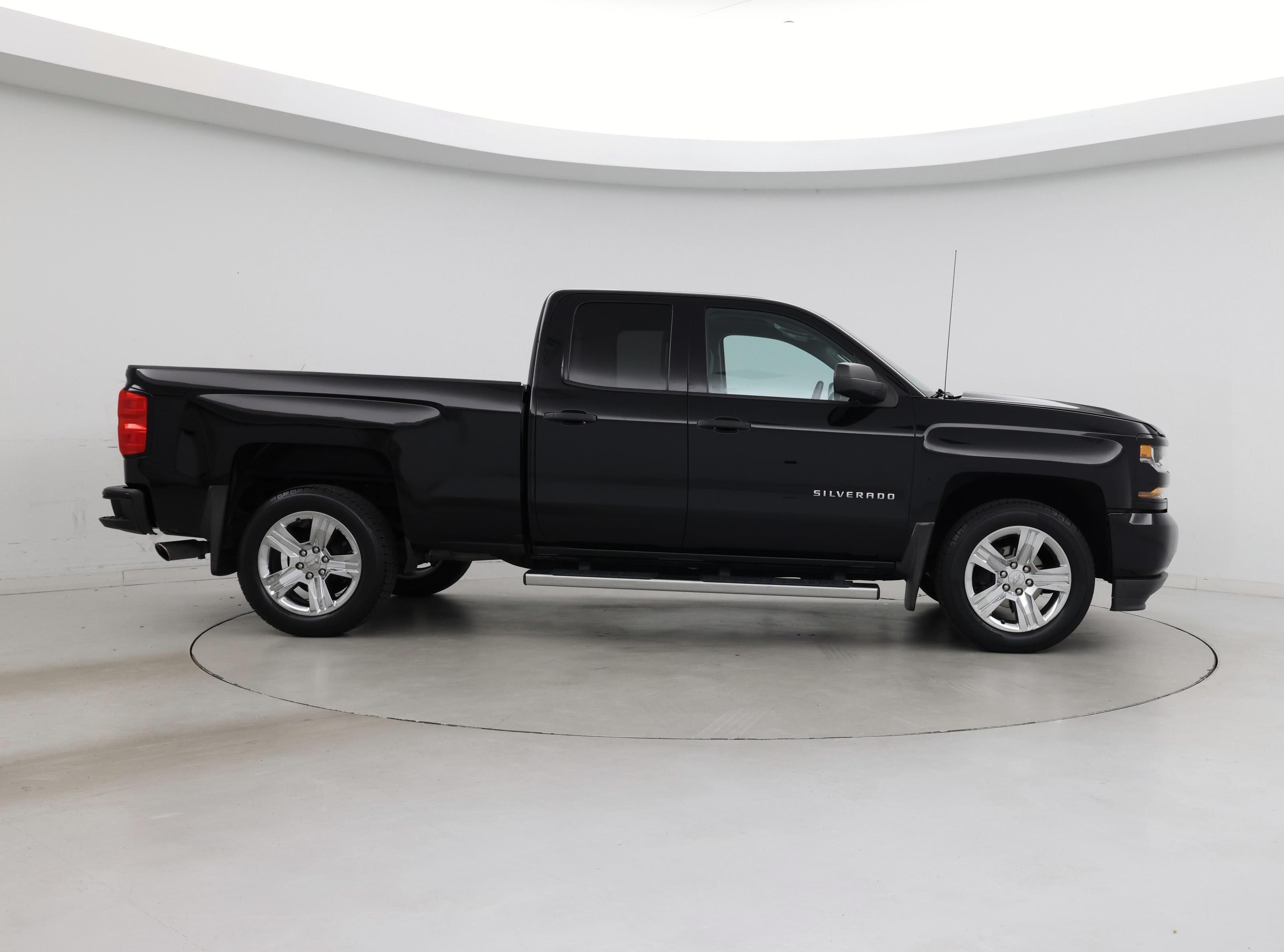 Thumbnail: 2019 Chevrolet Silverado 1500 - 7