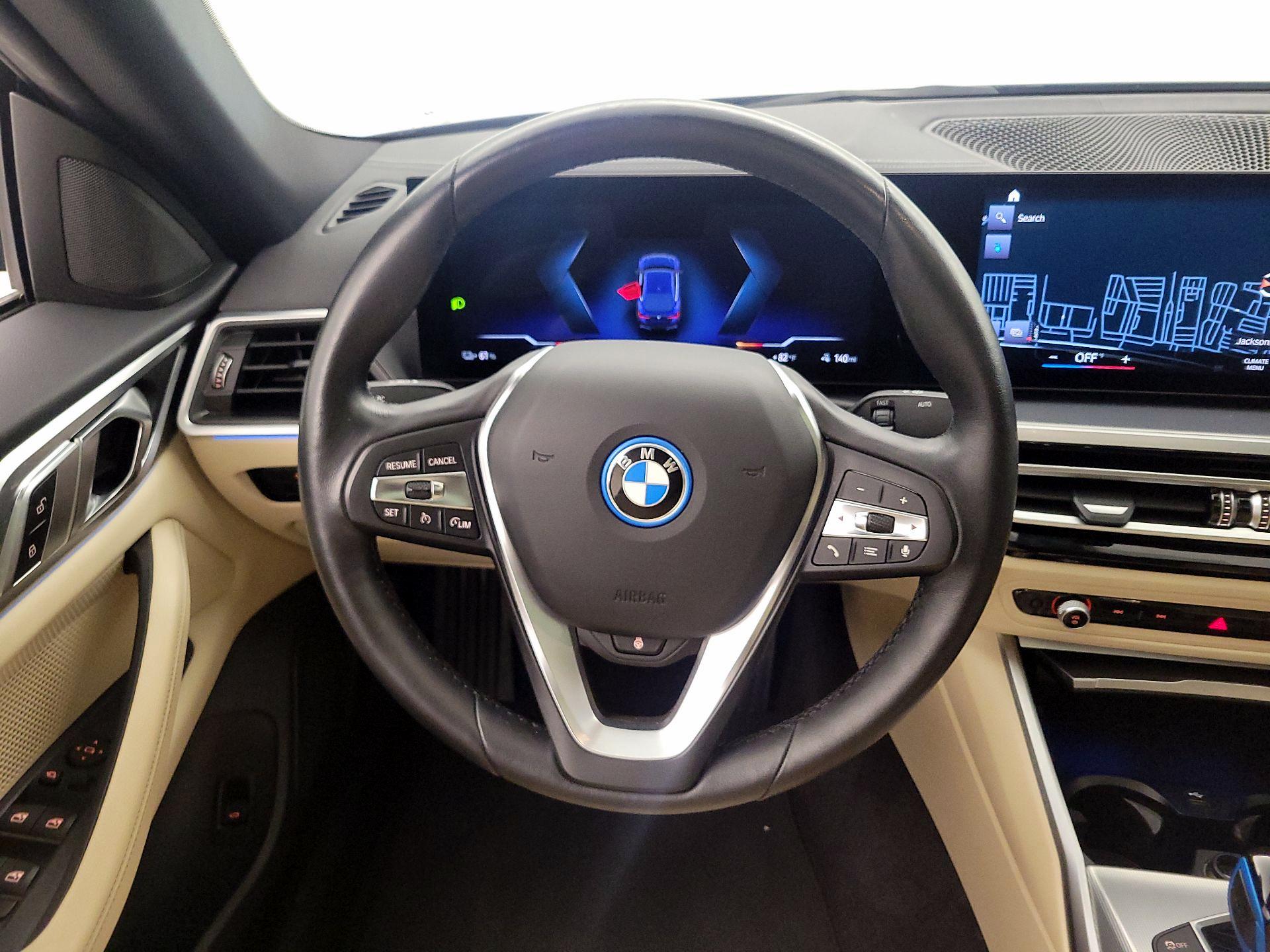 Thumbnail: 2022 BMW i4 - 10