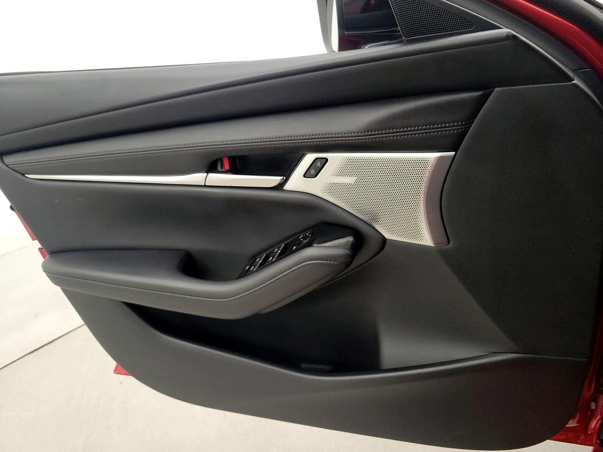 Thumbnail: 2023 Mazda Mazda3 - 12